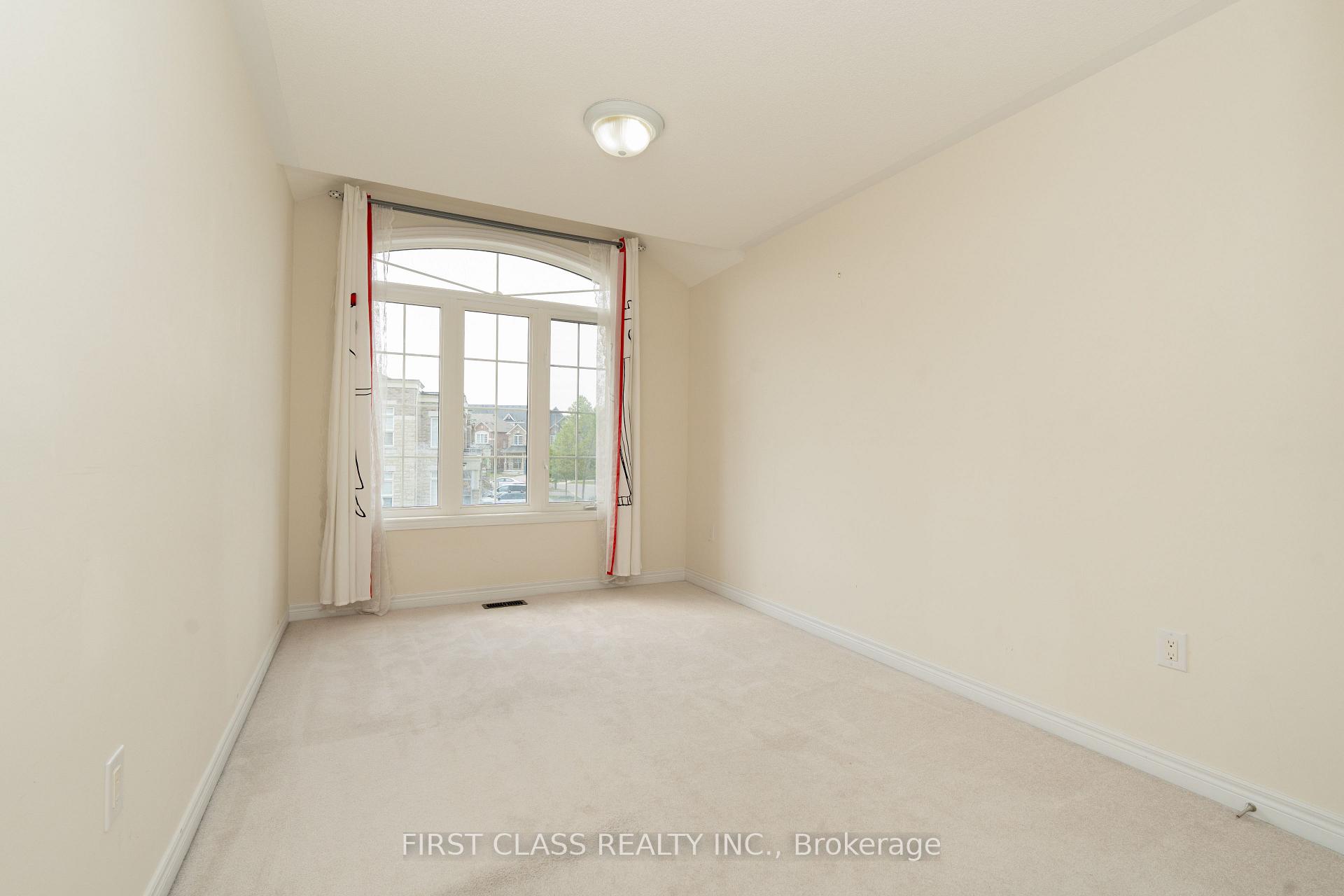 Photo 16 of 101 Fimco Crescent, Markham, Greensborough — HOMEH