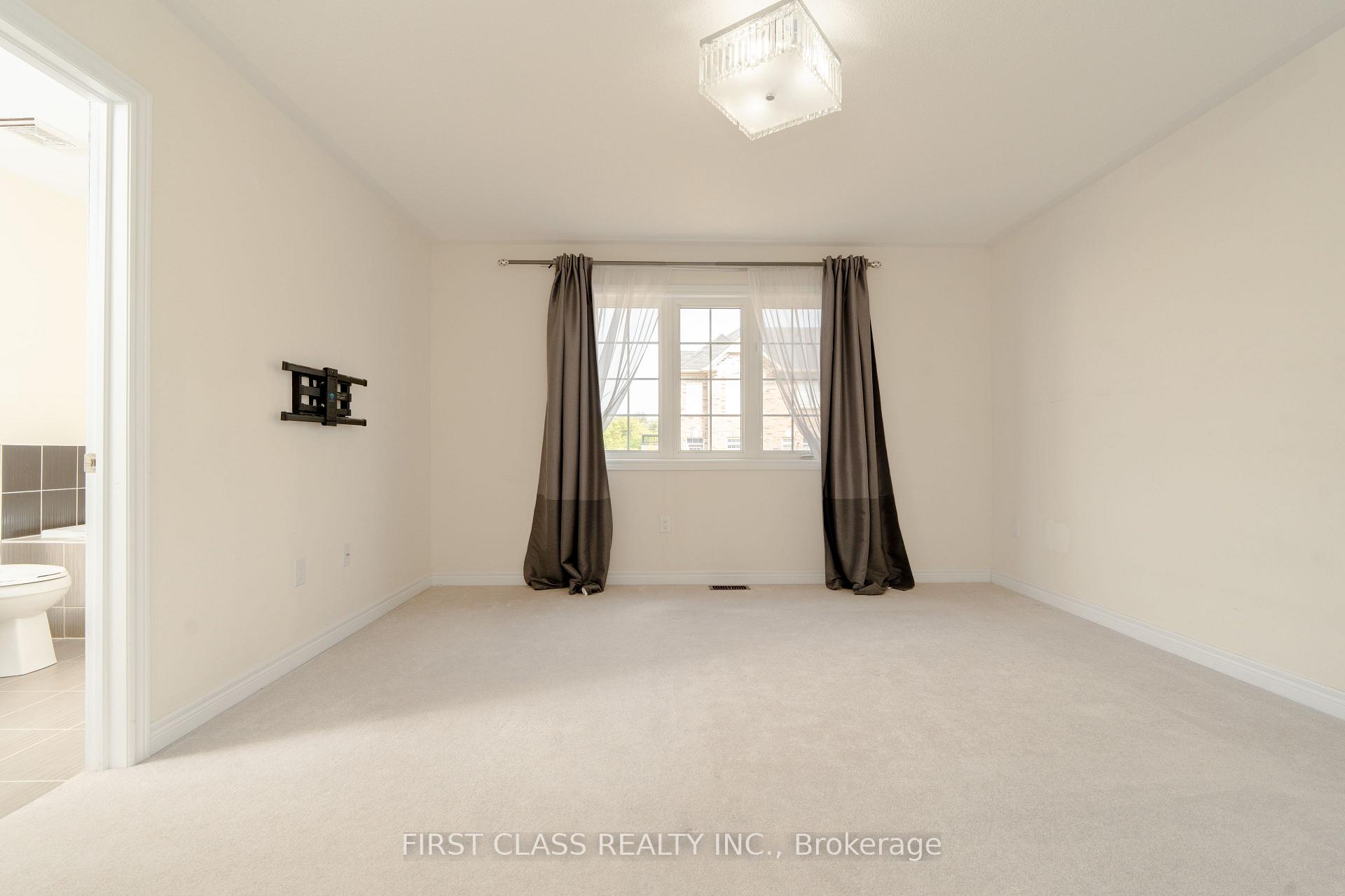Photo 20 of 101 Fimco Crescent, Markham, Greensborough — HOMEH