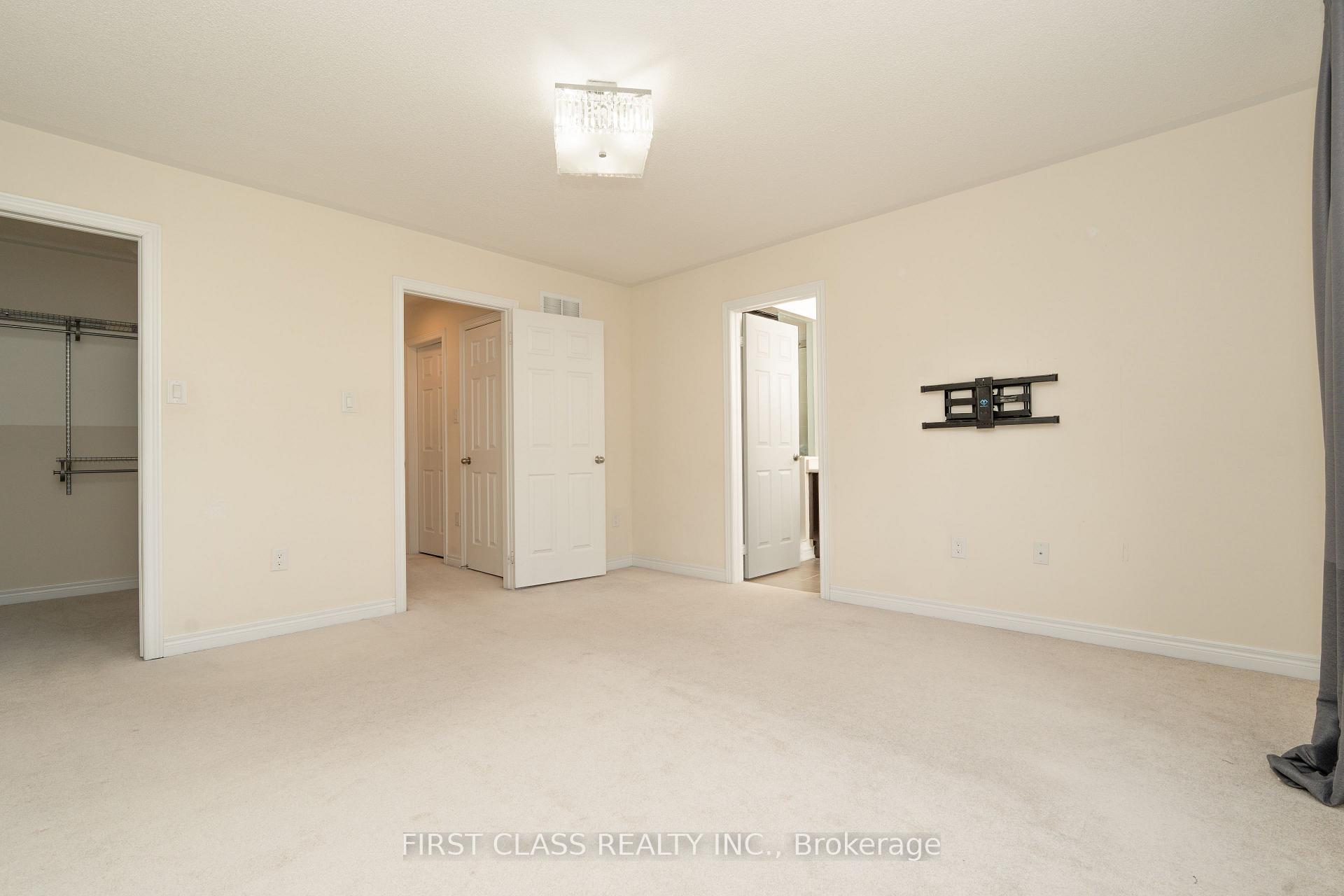 Photo 21 of 101 Fimco Crescent, Markham, Greensborough — HOMEH