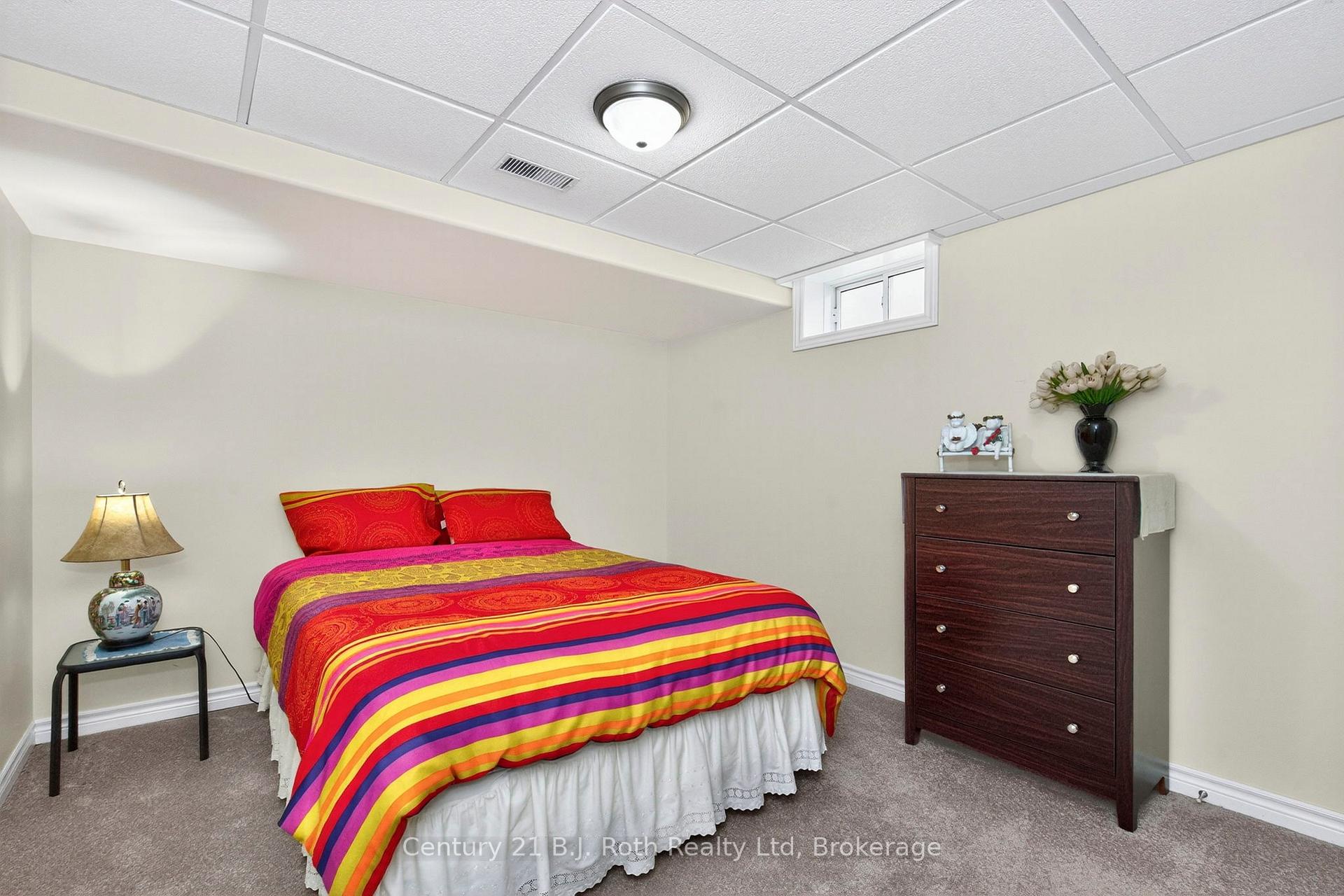 Photo 27 of 997 Whitney Crescent, Midland — HOMEH