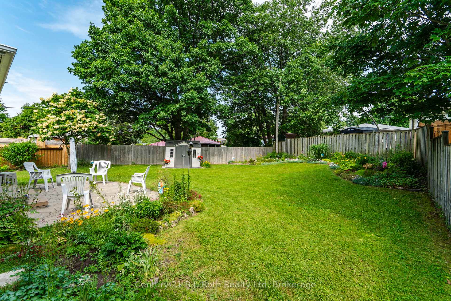 Photo 33 of 997 Whitney Crescent, Midland — HOMEH