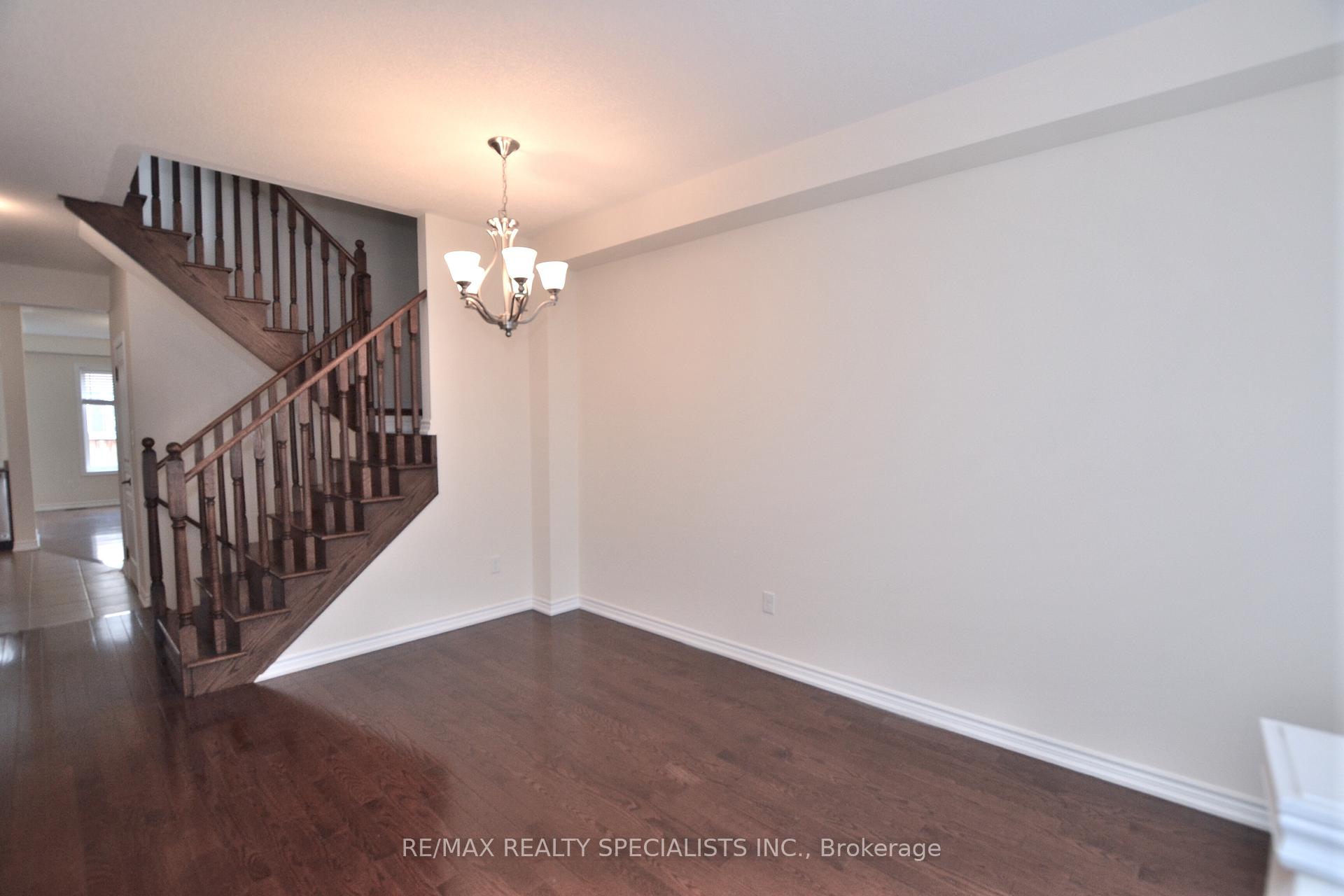 Photo 2 of 1520 Haws Crescent, Milton, Clarke — HOMEH
