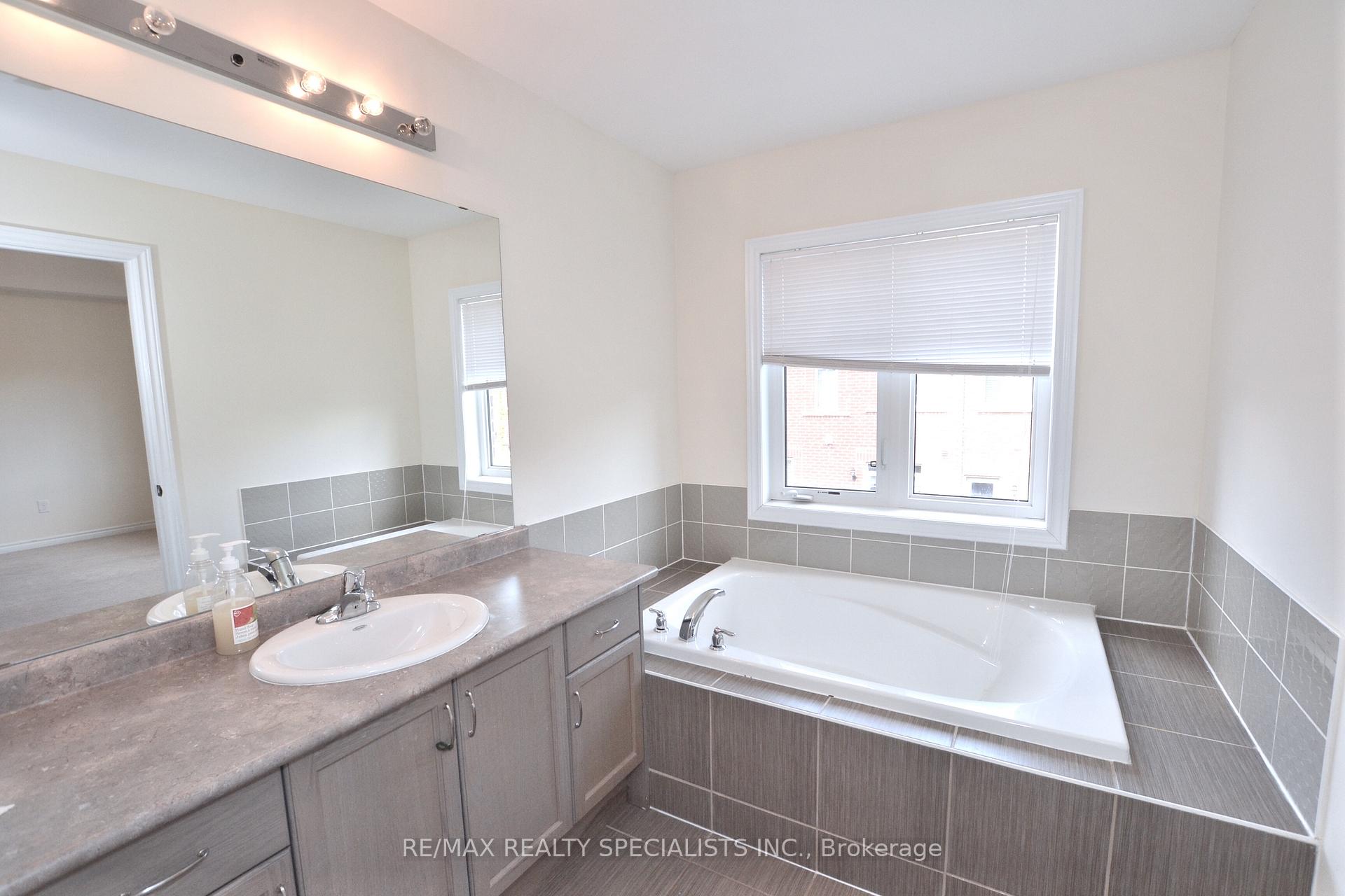 Photo 7 of 1520 Haws Crescent, Milton, Clarke — HOMEH