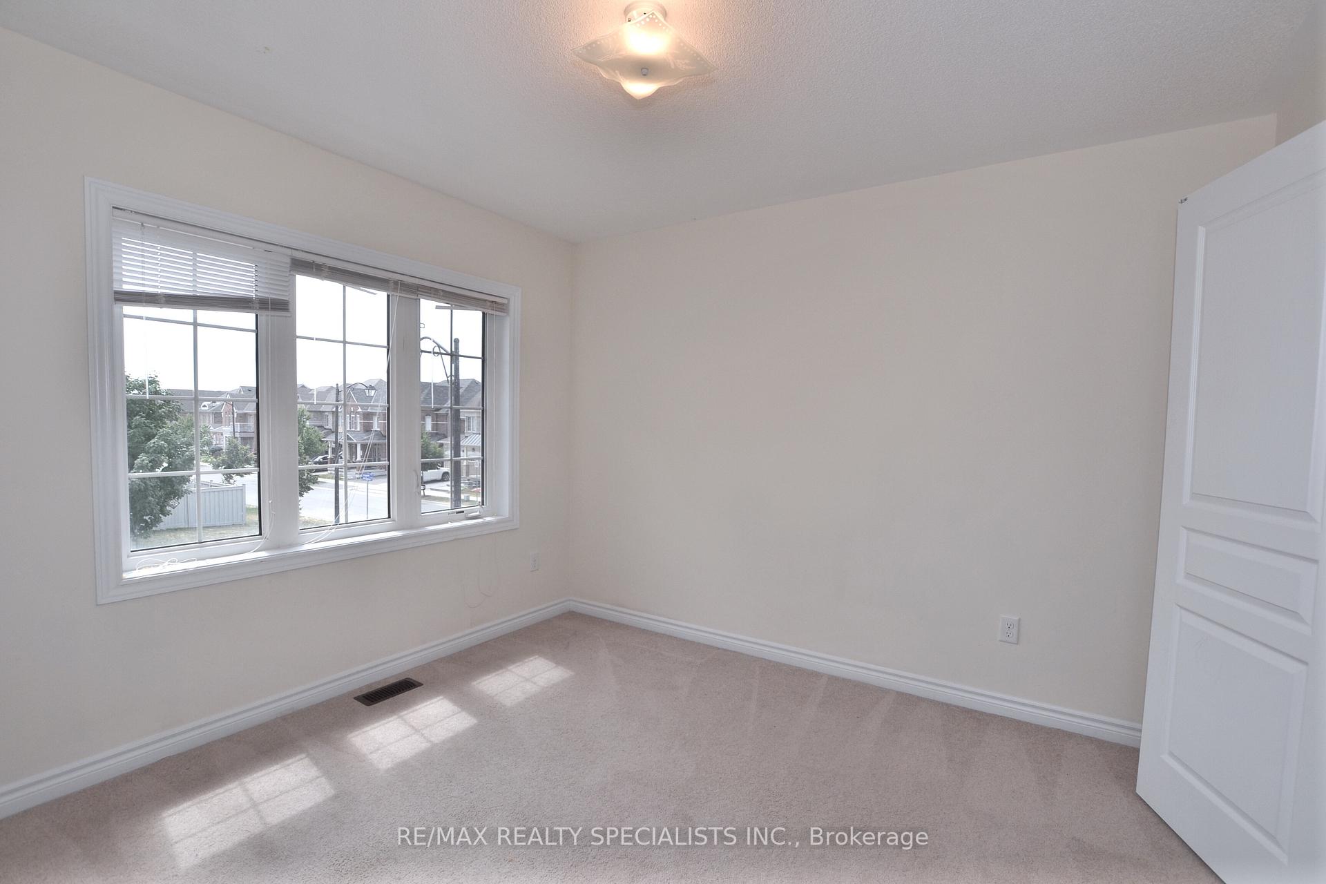 Photo 8 of 1520 Haws Crescent, Milton, Clarke — HOMEH