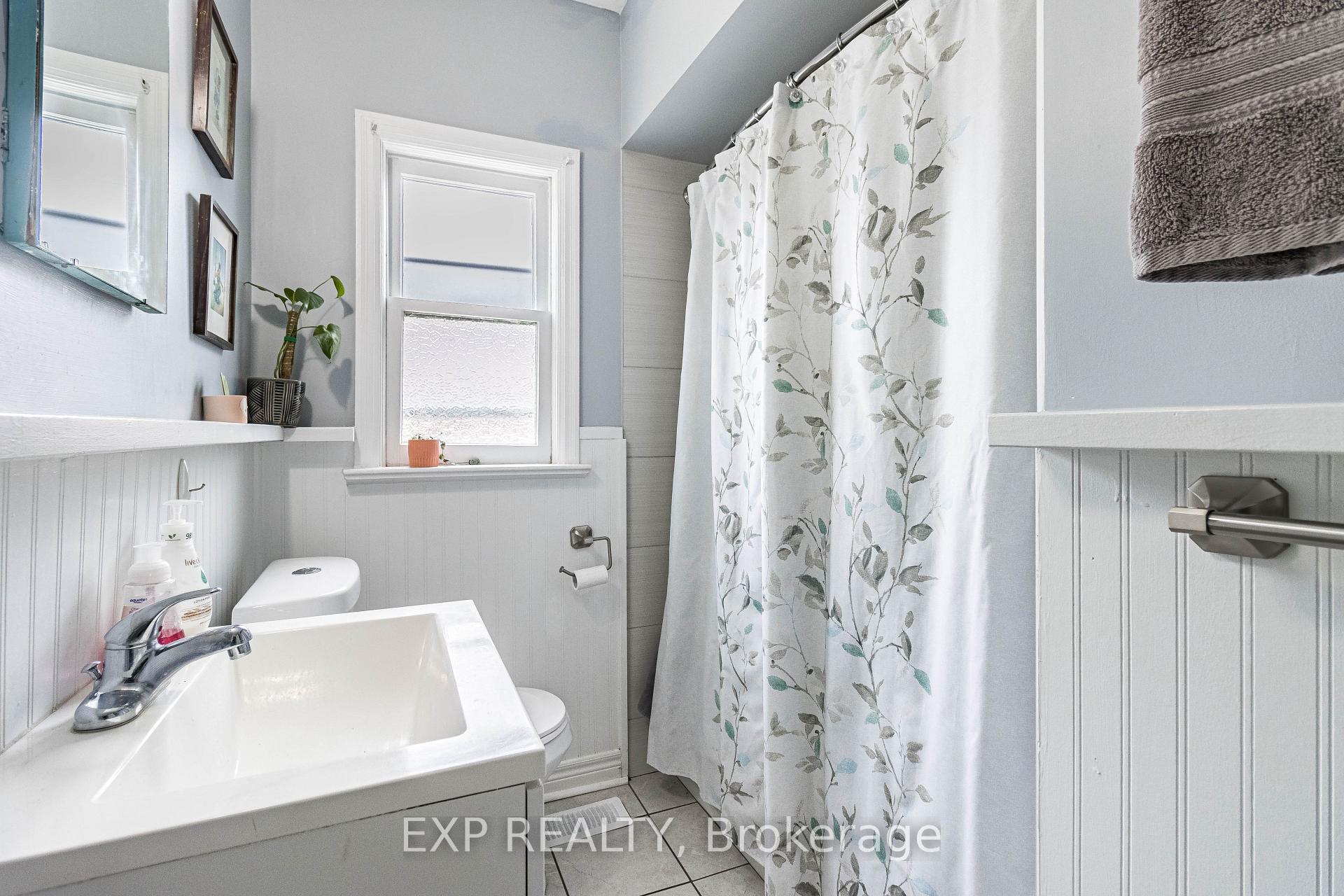 Photo 10 of 61 Hamel Avenue, Kitchener — HOMEH