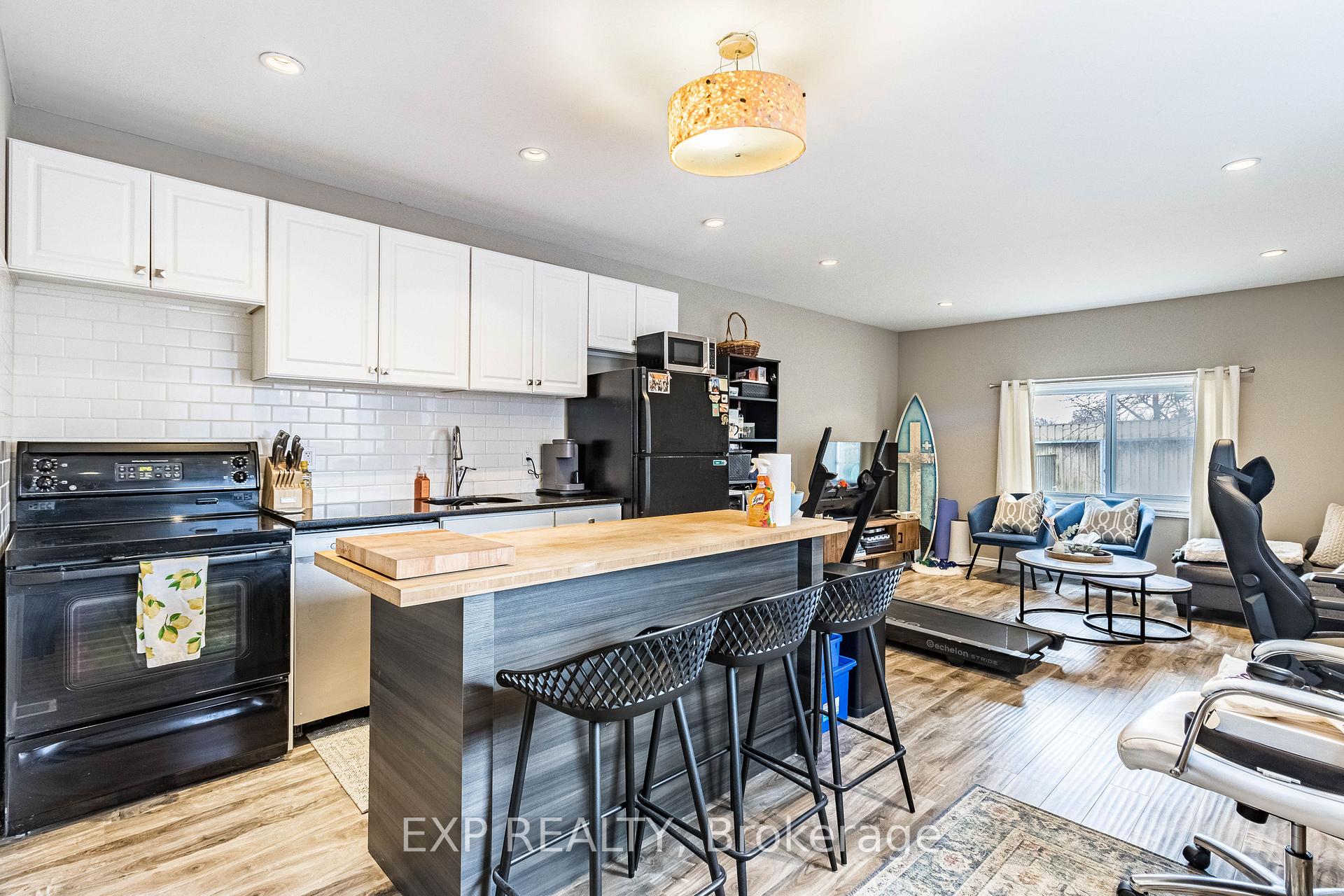 Photo 18 of 61 Hamel Avenue, Kitchener — HOMEH