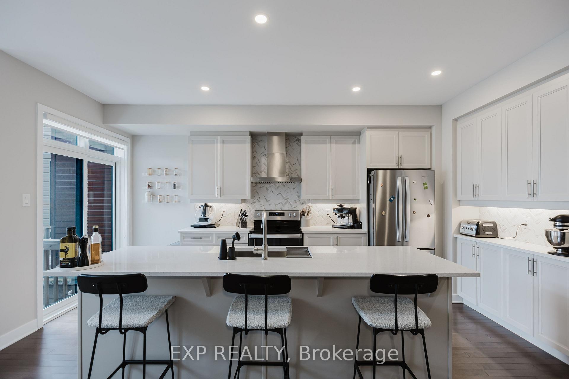 Photo 8 of 726 Twist Way, Ottawa, Kanata - Emerald Meadows/Trailwest — HOMEH