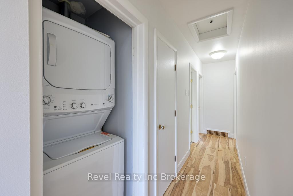 Photo 13 of 157 Ninth Avenue, Kitchener — HOMEH