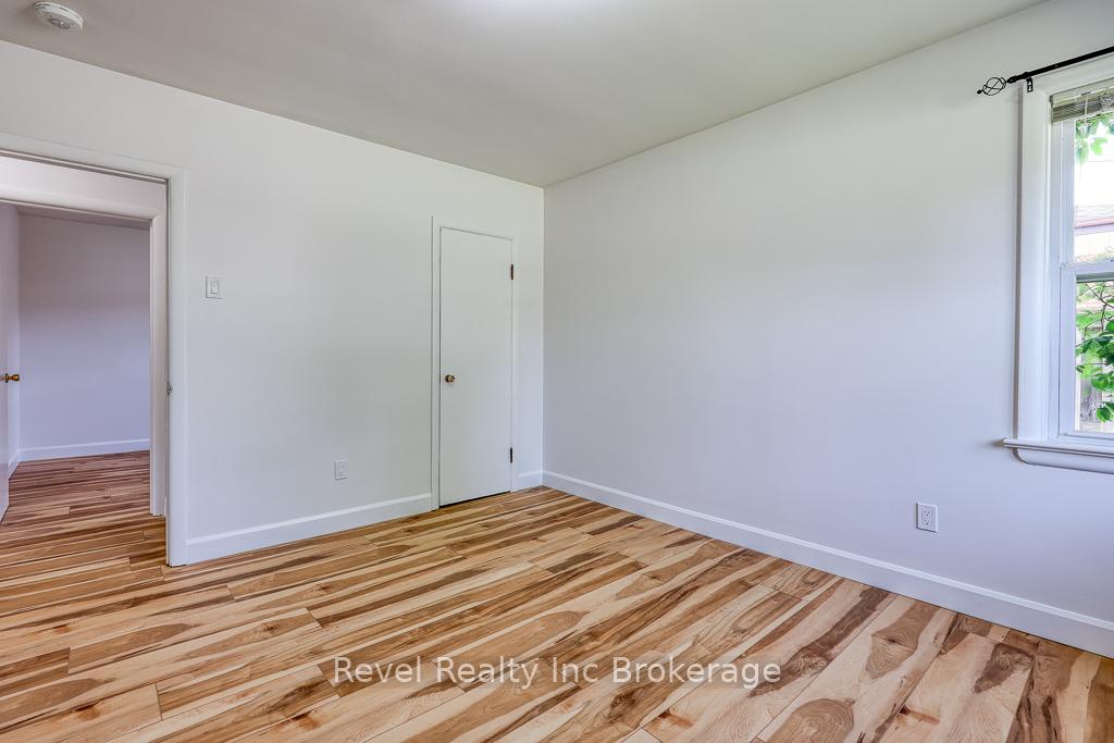 Photo 19 of 157 Ninth Avenue, Kitchener — HOMEH