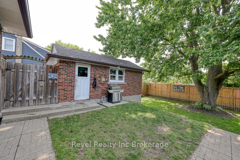 Photo 24 of 157 Ninth Avenue, Kitchener — HOMEH