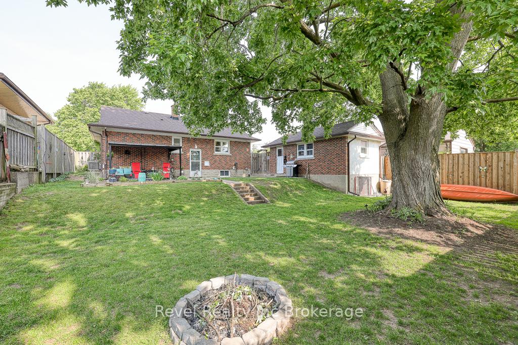 Photo 25 of 157 Ninth Avenue, Kitchener — HOMEH