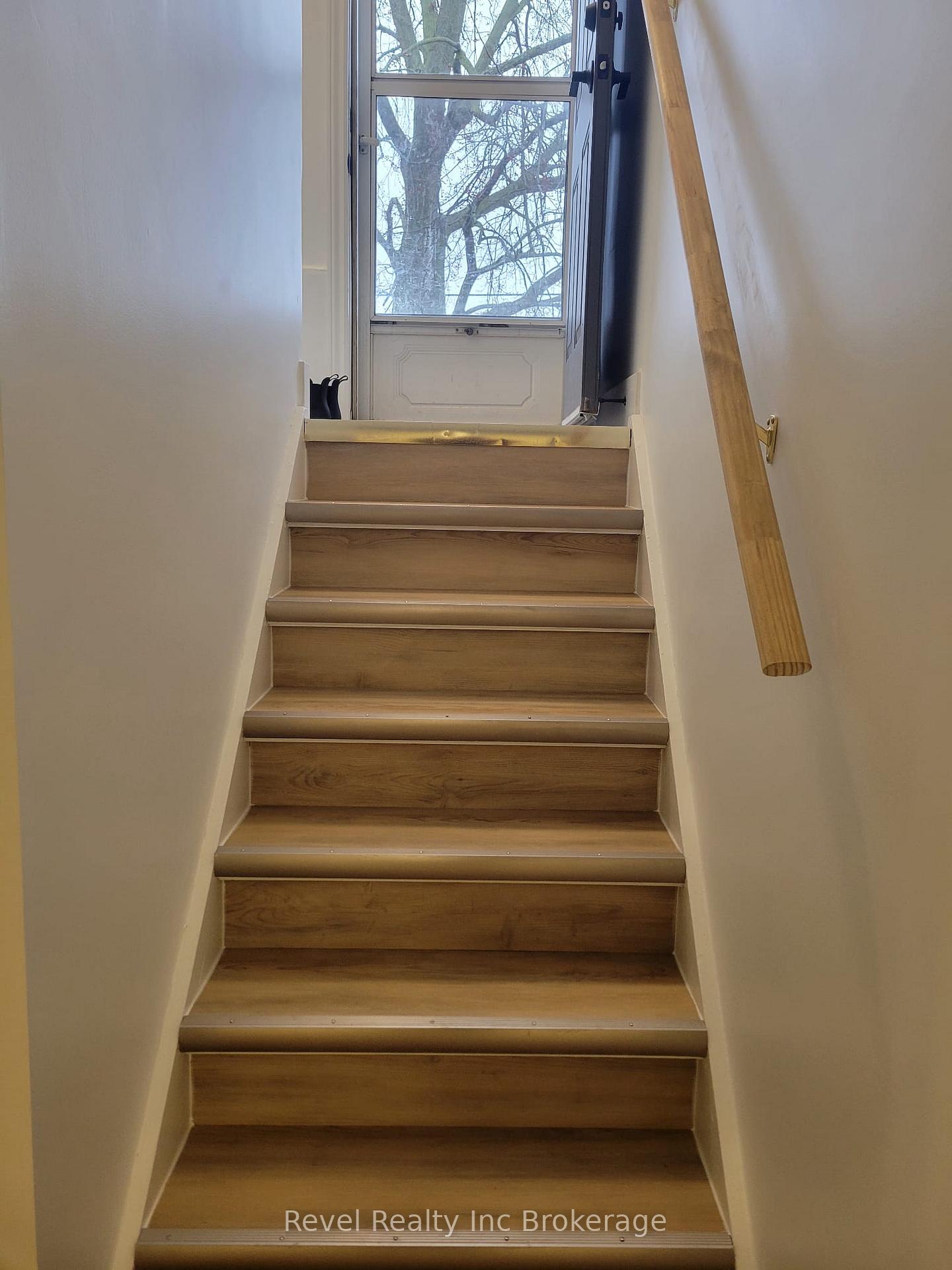 Photo 28 of 157 Ninth Avenue, Kitchener — HOMEH