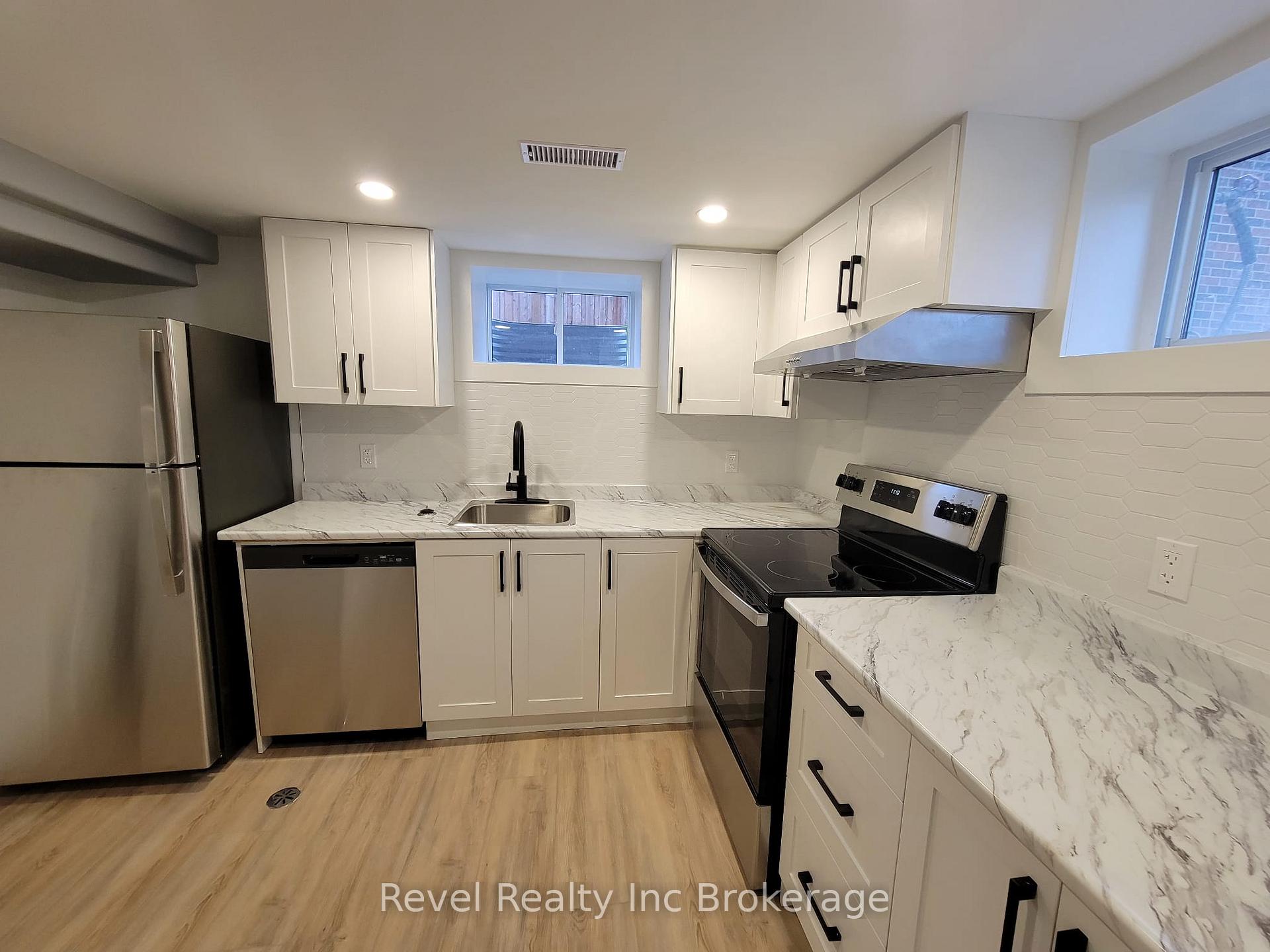 Photo 29 of 157 Ninth Avenue, Kitchener — HOMEH