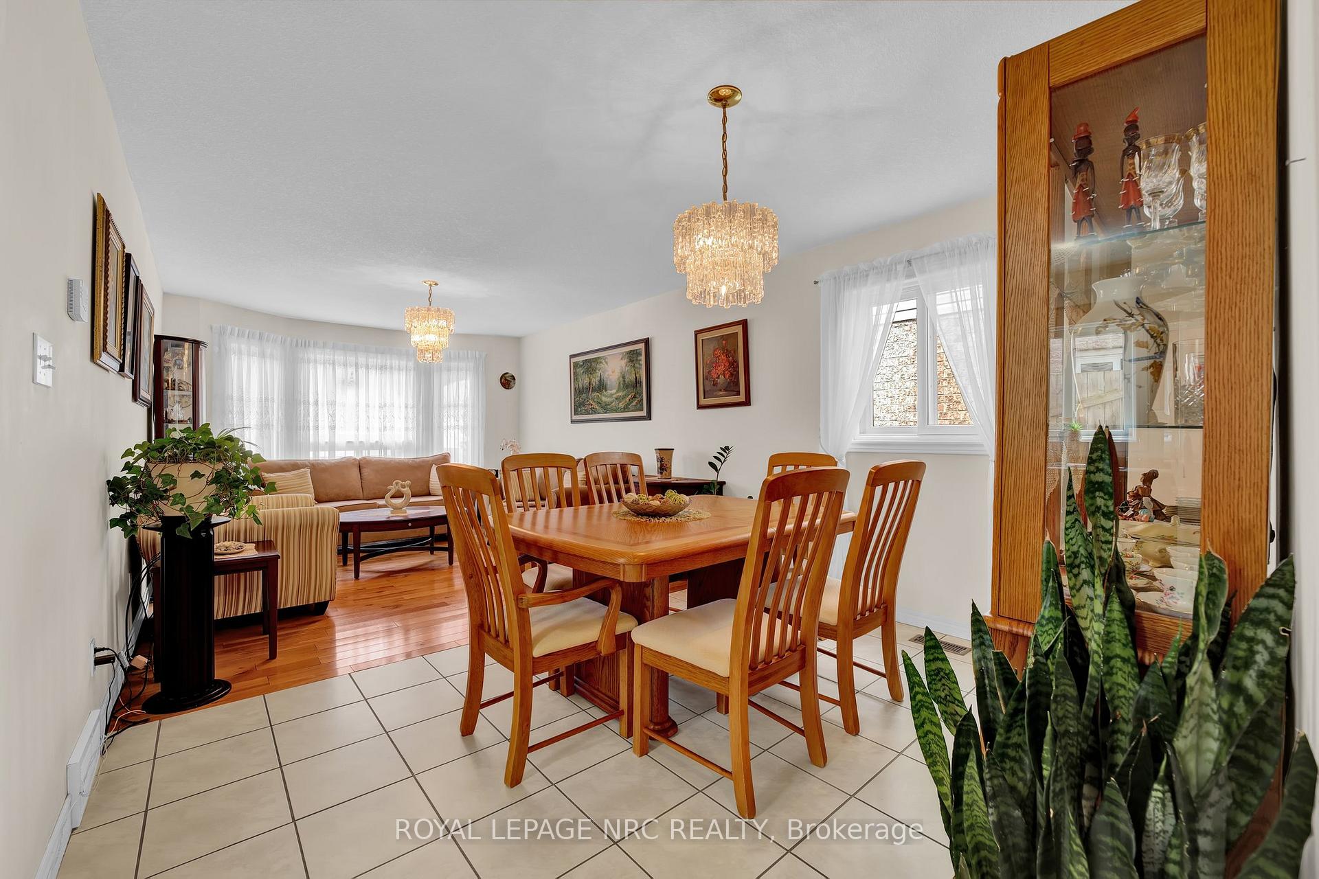 Photo 17 of 27 Hollyridge Crescent, Kitchener — HOMEH