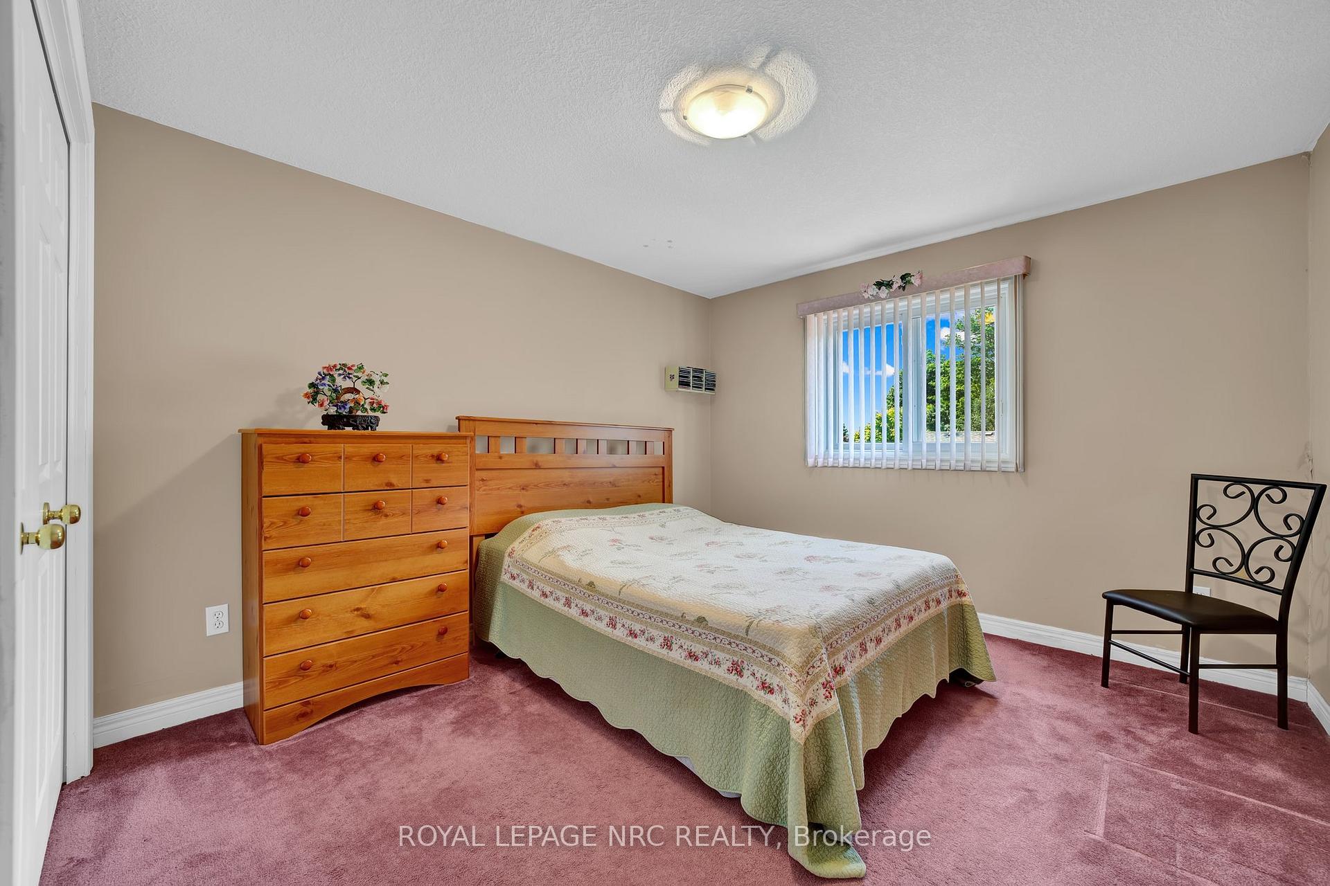 Photo 21 of 27 Hollyridge Crescent, Kitchener — HOMEH