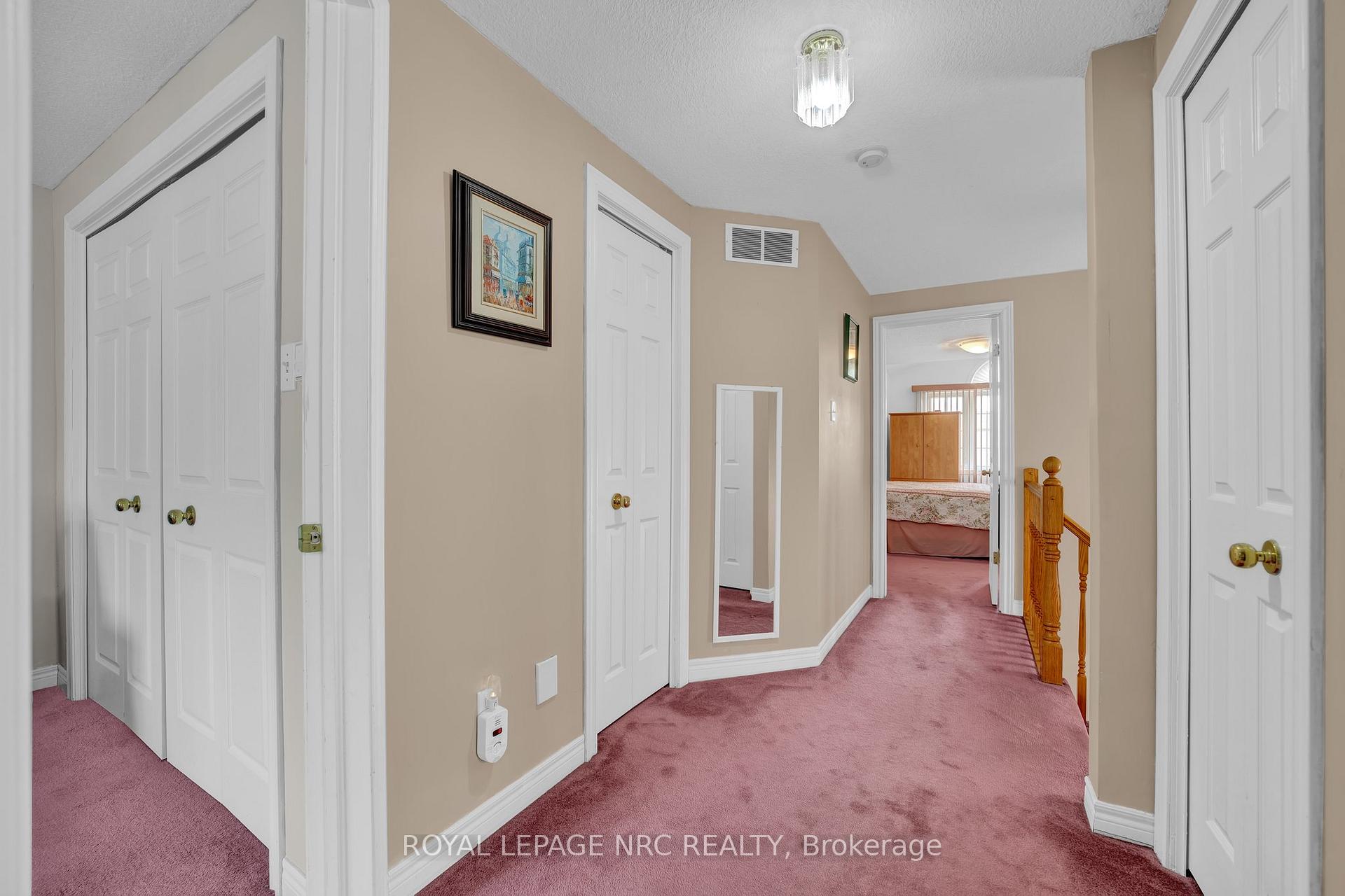 Photo 25 of 27 Hollyridge Crescent, Kitchener — HOMEH