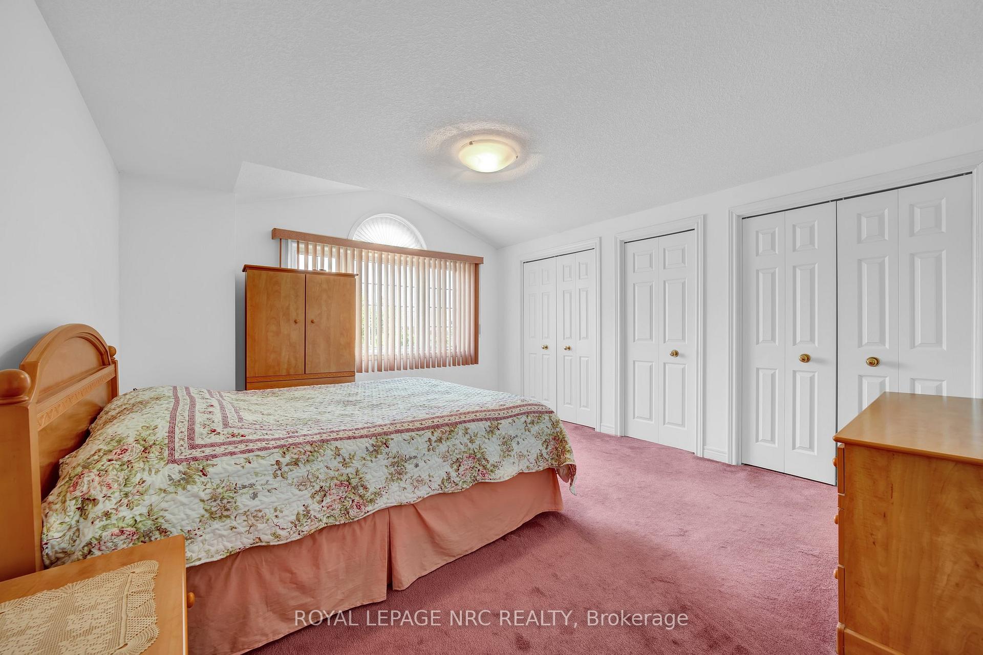 Photo 26 of 27 Hollyridge Crescent, Kitchener — HOMEH