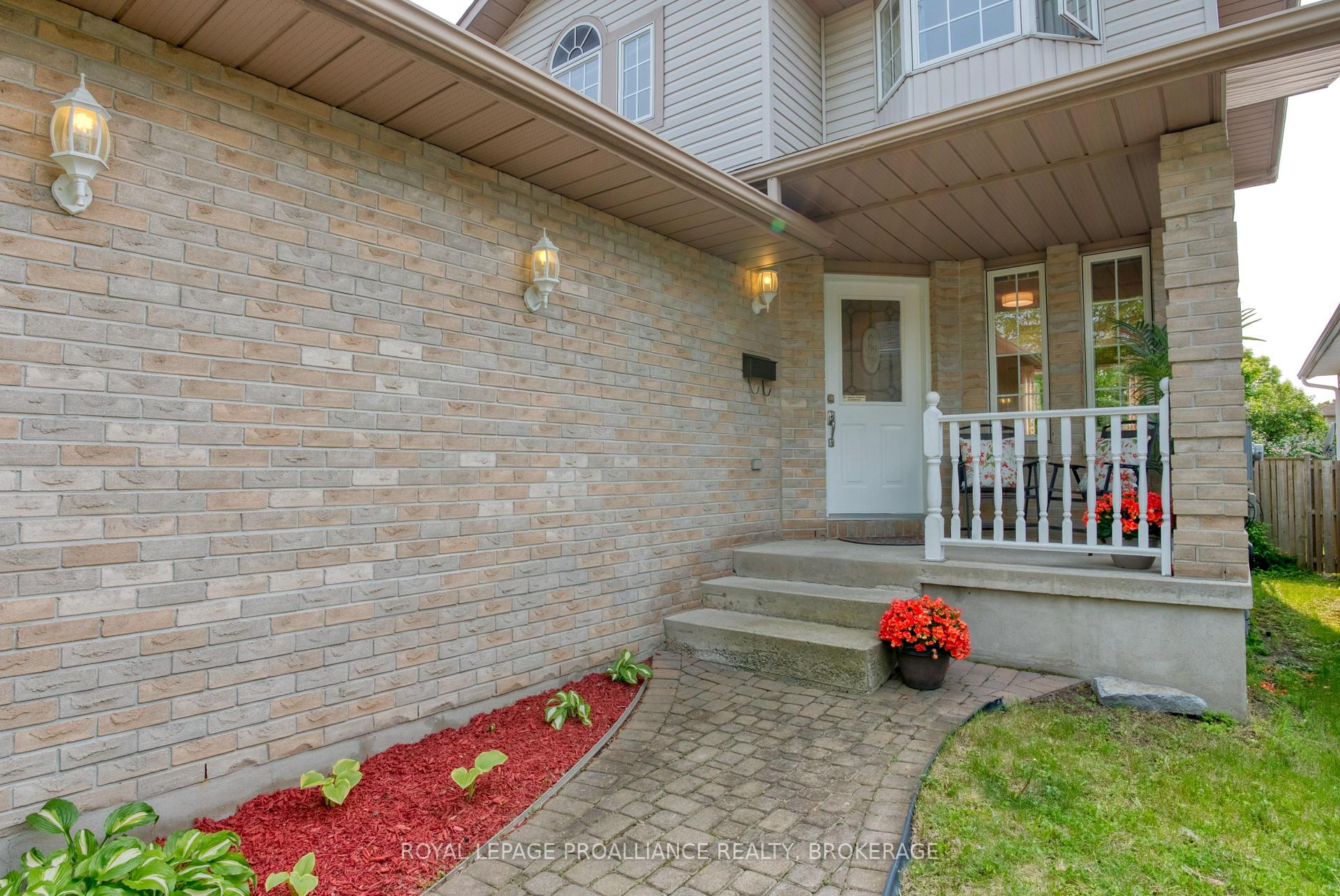 Photo 3 of 885 Ringstead Street, Kingston, City Southwest — HOMEH