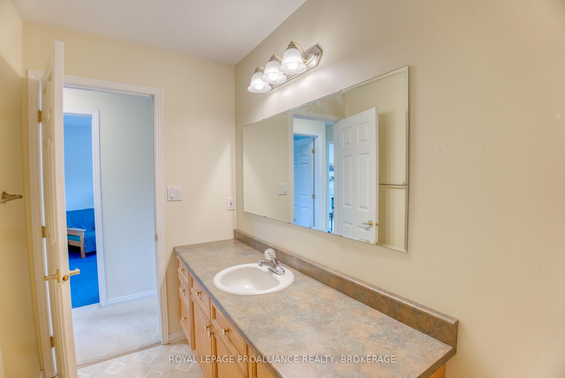 Photo 40 of 885 Ringstead Street, Kingston, City Southwest — HOMEH
