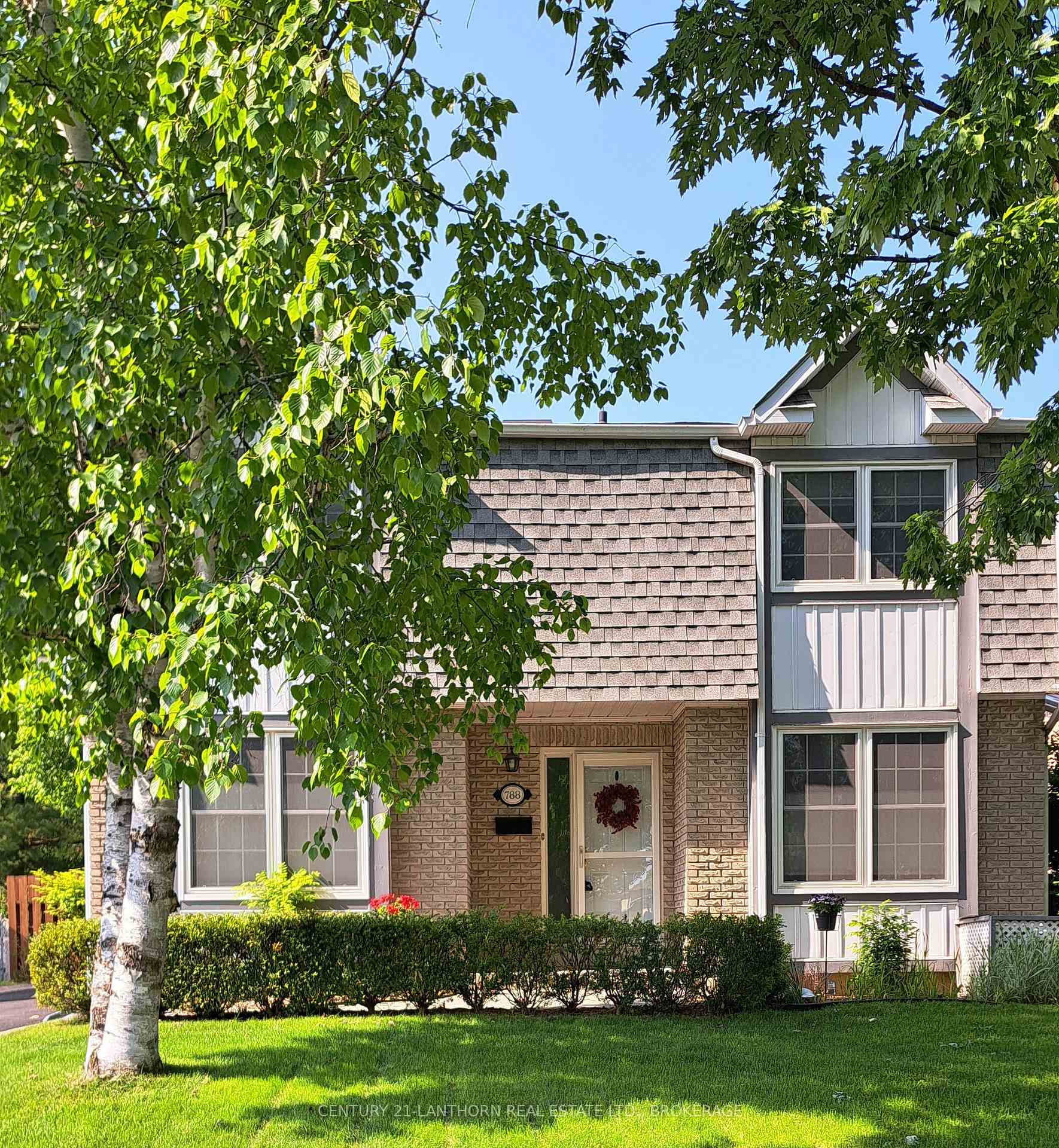 Photo 1 of 788 Whiteoak Crescent, Kingston, City Northwest — HOMEH