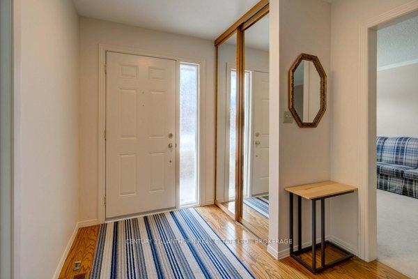 Photo 5 of 788 Whiteoak Crescent, Kingston, City Northwest — HOMEH