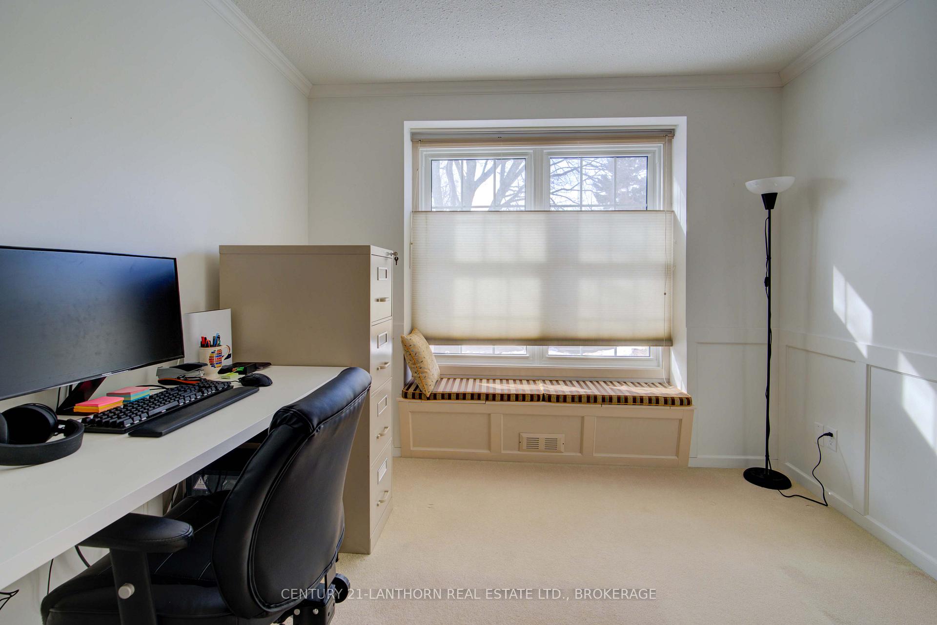 Photo 7 of 788 Whiteoak Crescent, Kingston, City Northwest — HOMEH