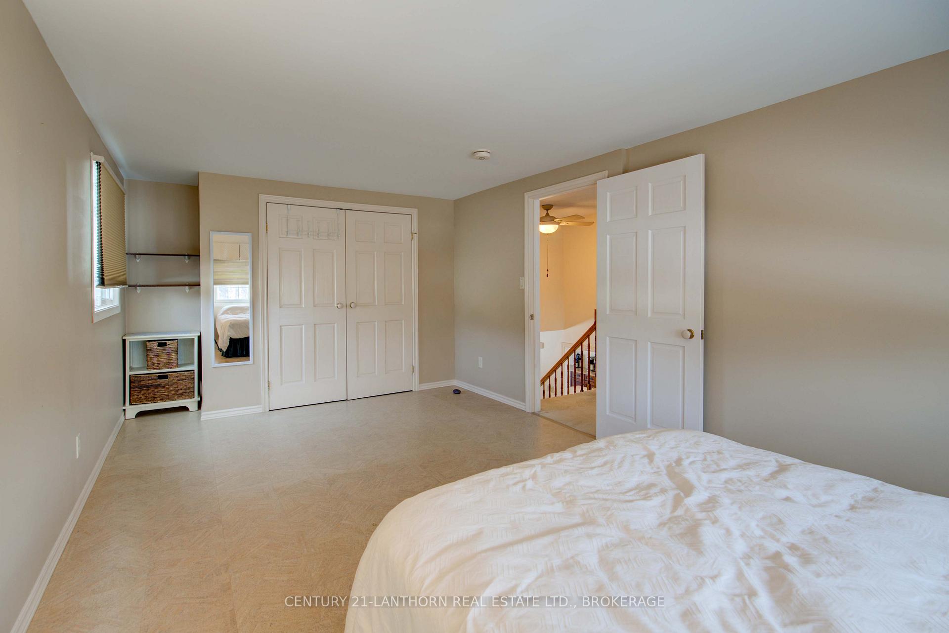 Photo 23 of 788 Whiteoak Crescent, Kingston, City Northwest — HOMEH