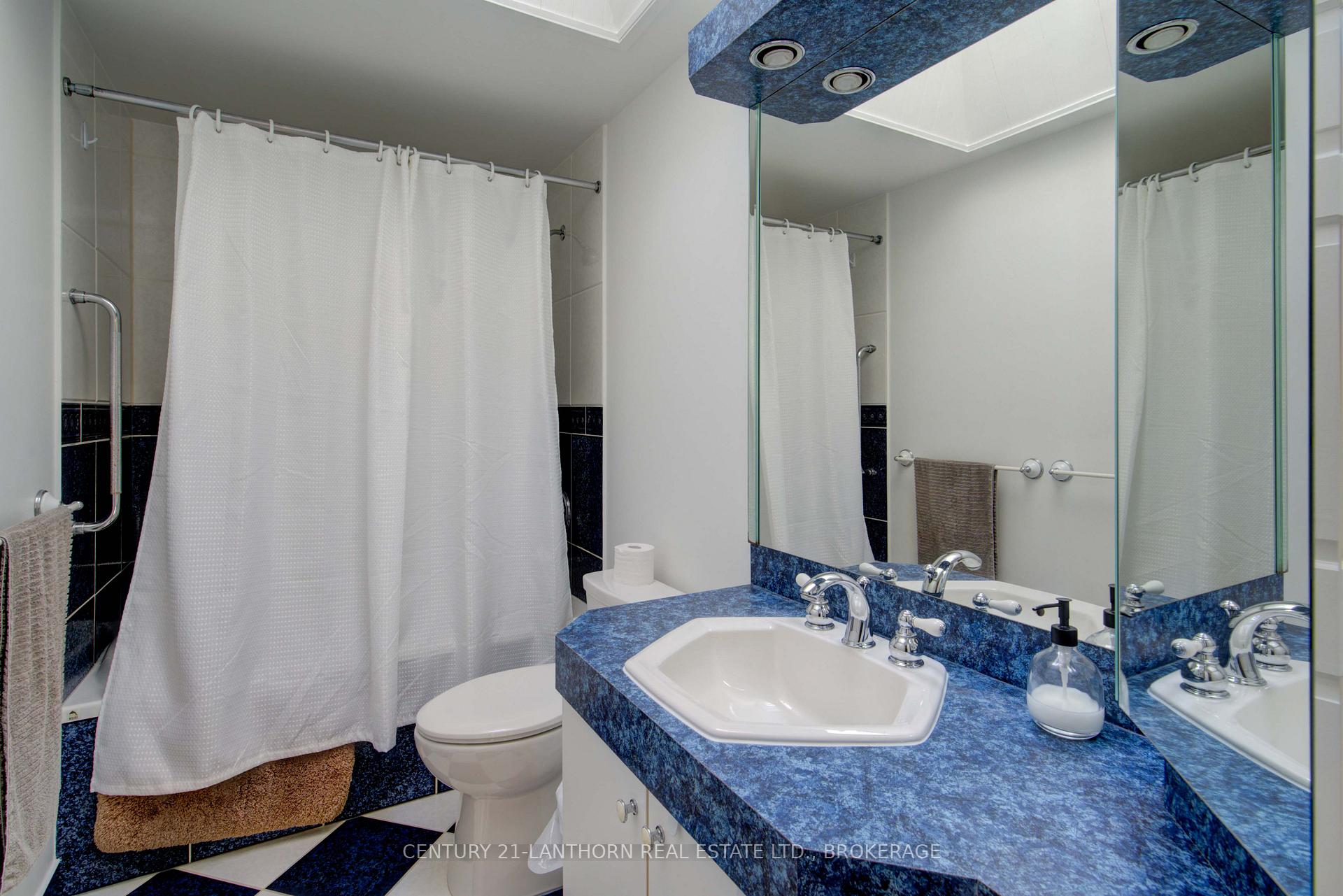 Photo 25 of 788 Whiteoak Crescent, Kingston, City Northwest — HOMEH
