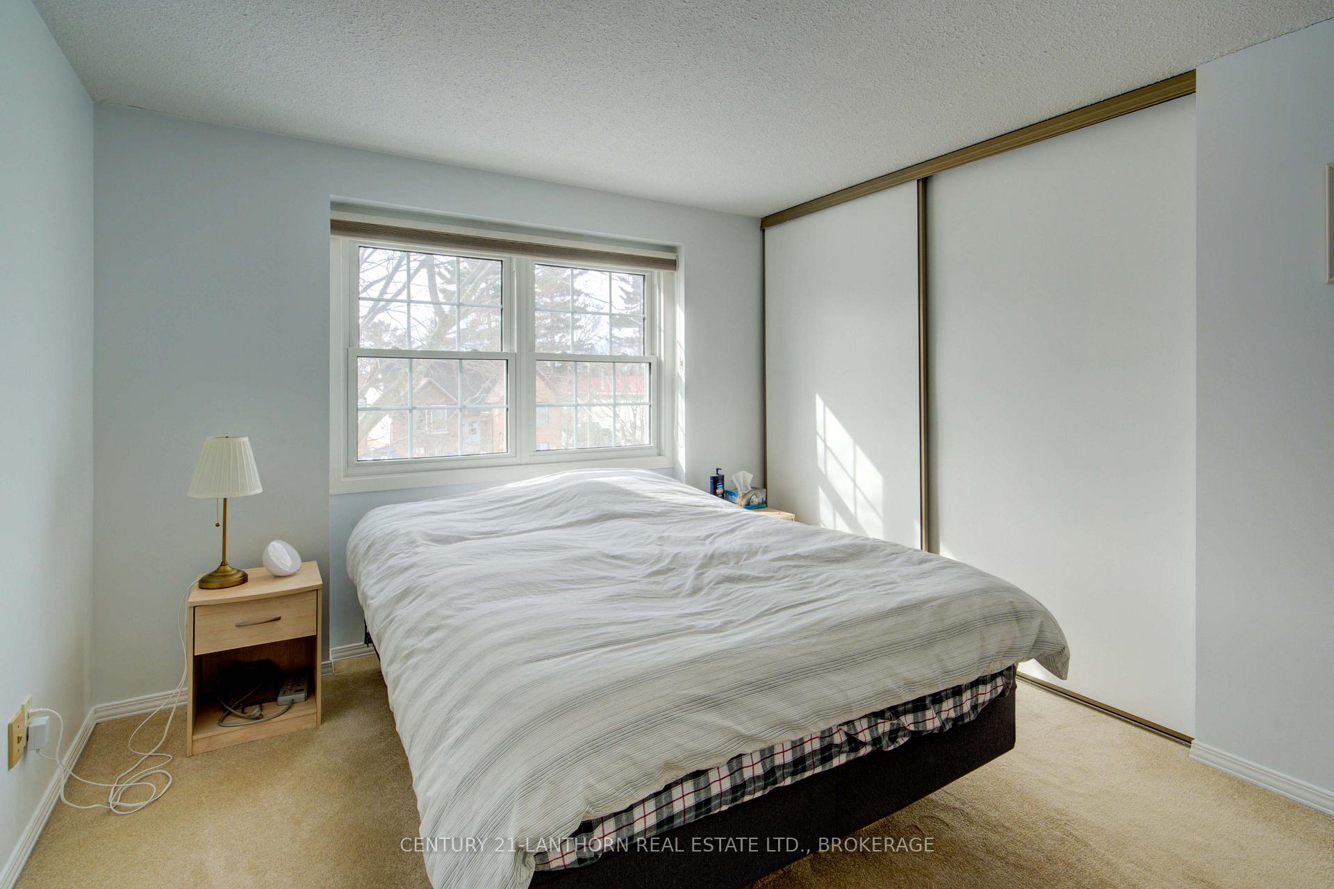Photo 29 of 788 Whiteoak Crescent, Kingston, City Northwest — HOMEH
