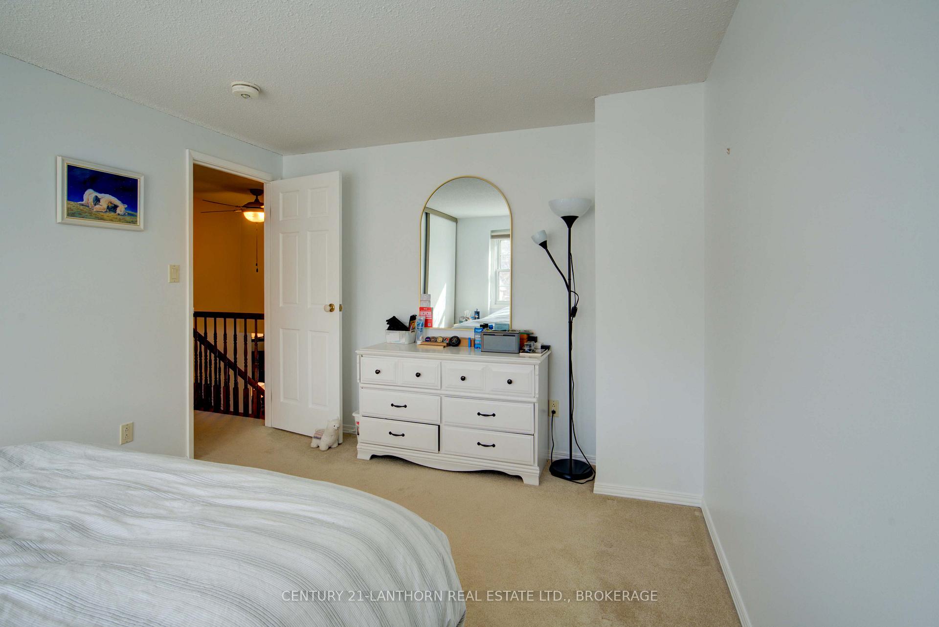 Photo 30 of 788 Whiteoak Crescent, Kingston, City Northwest — HOMEH