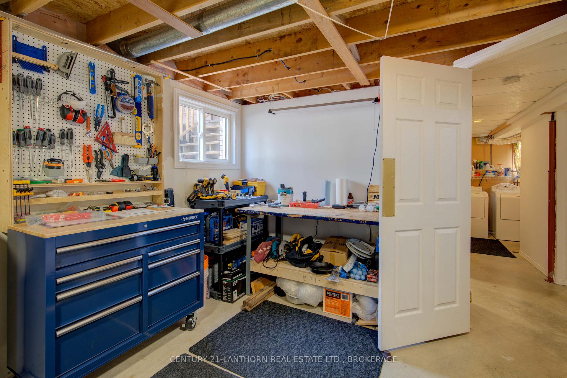 Photo 34 of 788 Whiteoak Crescent, Kingston, City Northwest — HOMEH