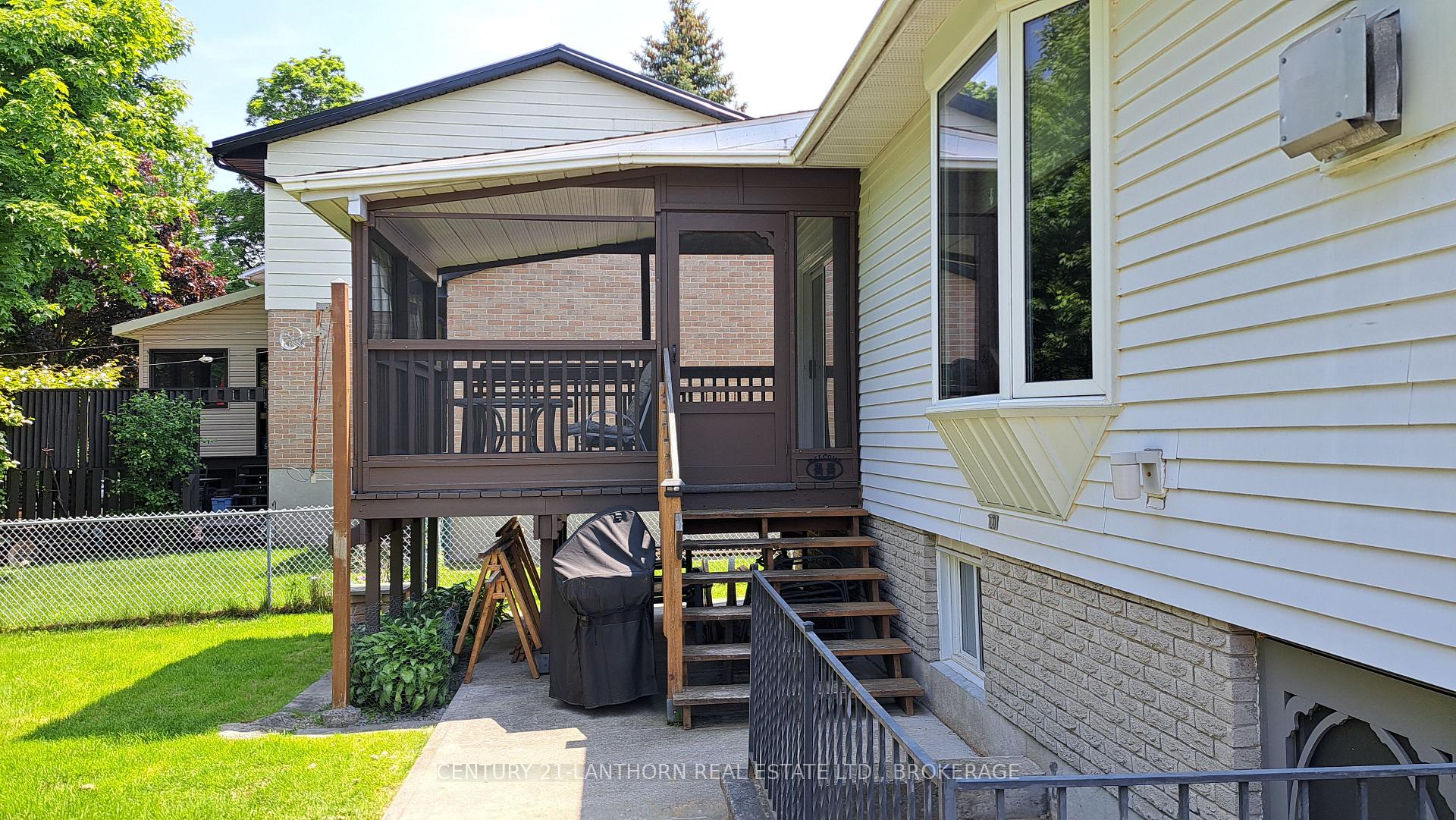 Photo 40 of 788 Whiteoak Crescent, Kingston, City Northwest — HOMEH