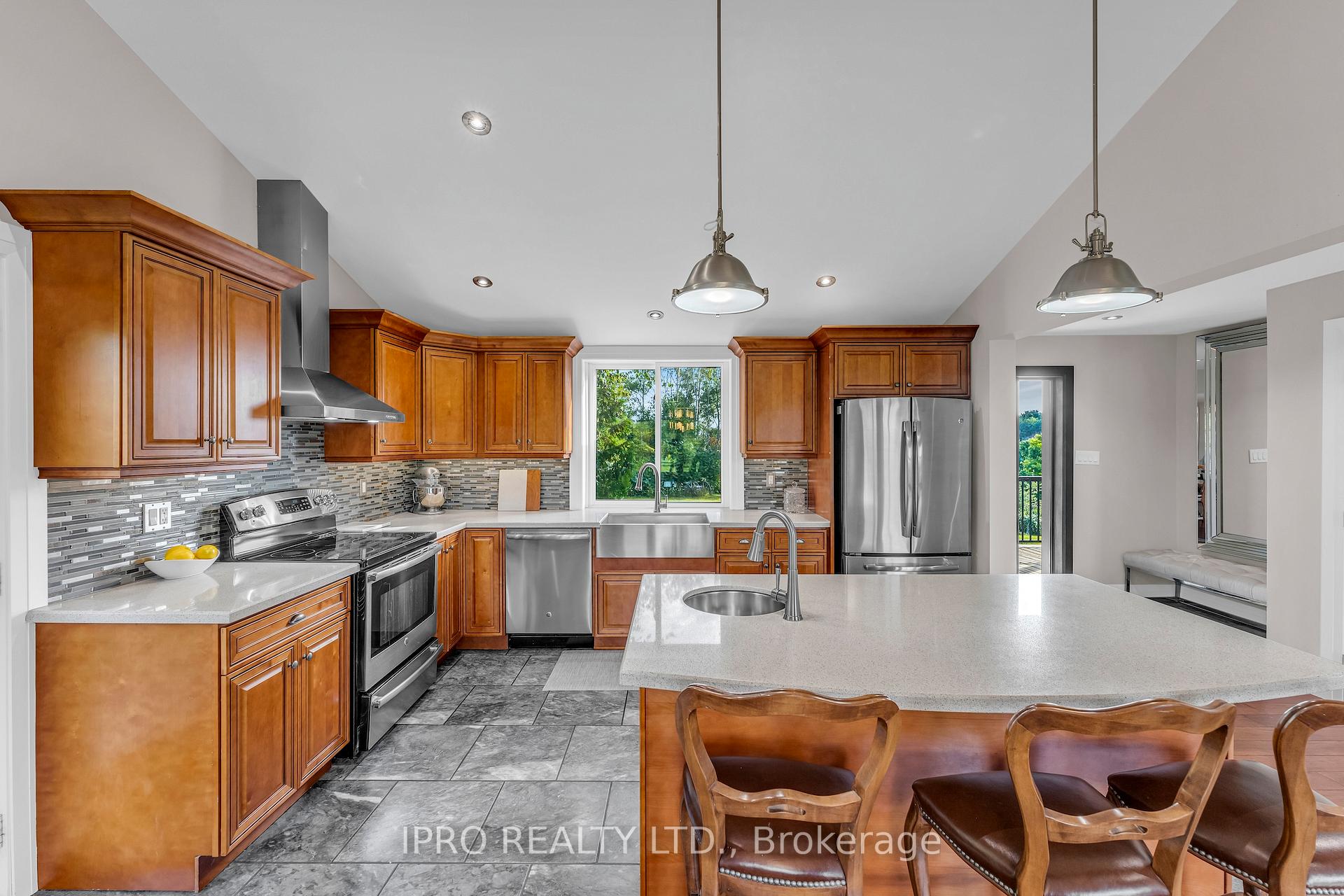 Photo 7 of 993608 Mono-Adjala Townline, Mono, Rural Mono — HOMEH