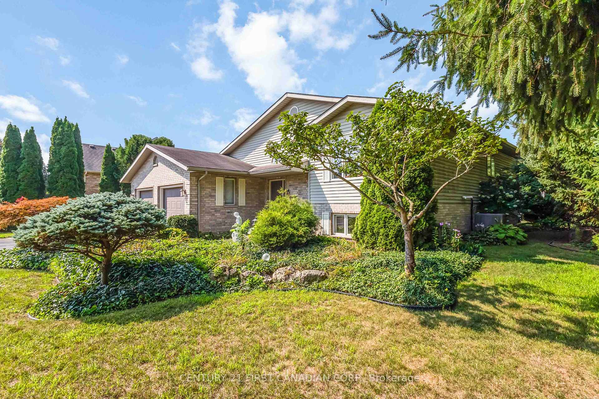 Photo 4 of 14 Blosdale Crescent, Middlesex Centre, Delaware Town — HOMEH