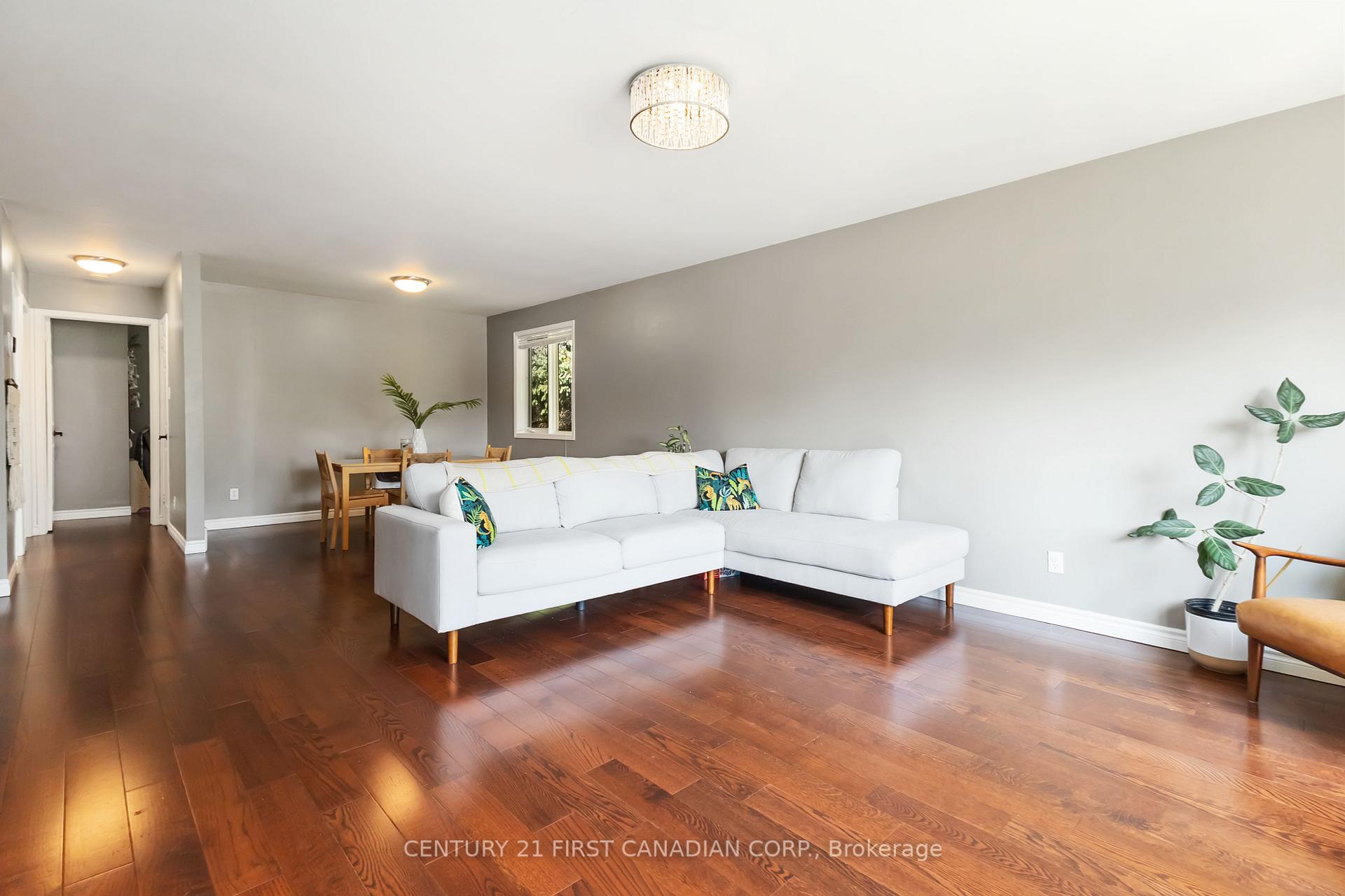 Photo 7 of 14 Blosdale Crescent, Middlesex Centre, Delaware Town — HOMEH