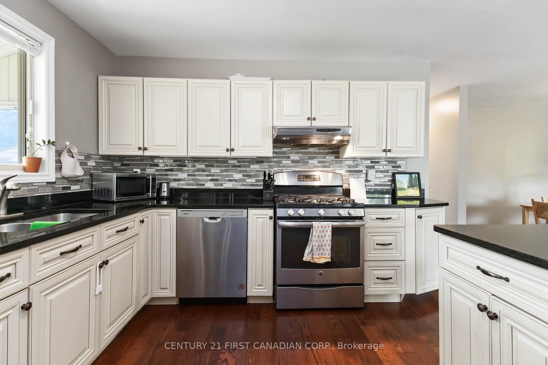 Photo 13 of 14 Blosdale Crescent, Middlesex Centre, Delaware Town — HOMEH
