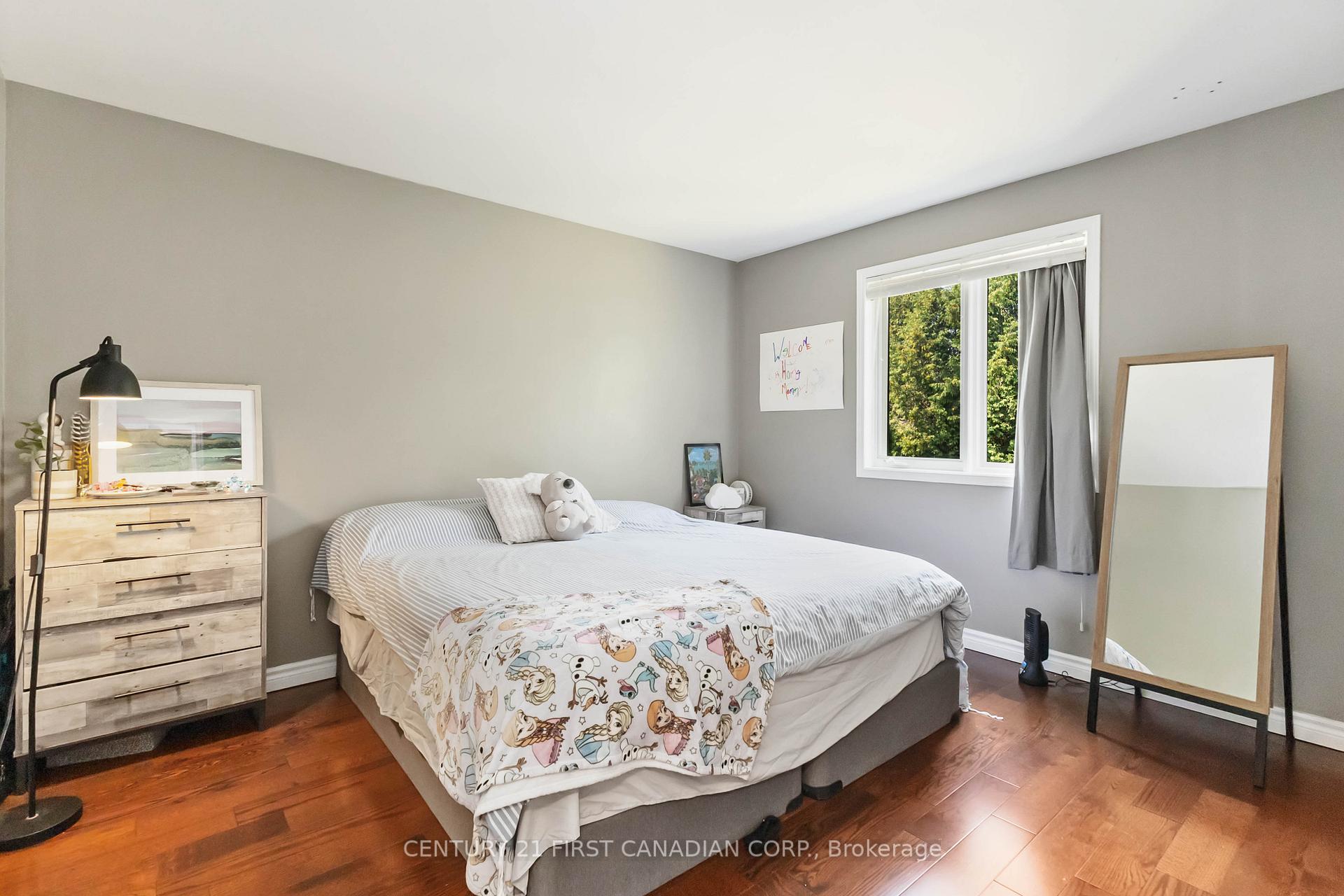 Photo 20 of 14 Blosdale Crescent, Middlesex Centre, Delaware Town — HOMEH