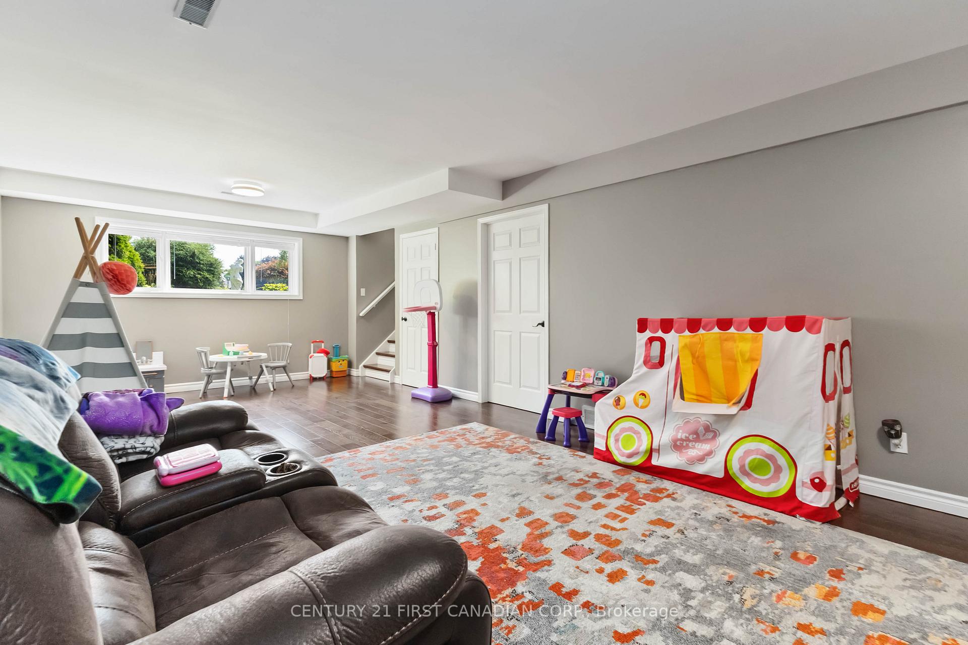 Photo 26 of 14 Blosdale Crescent, Middlesex Centre, Delaware Town — HOMEH