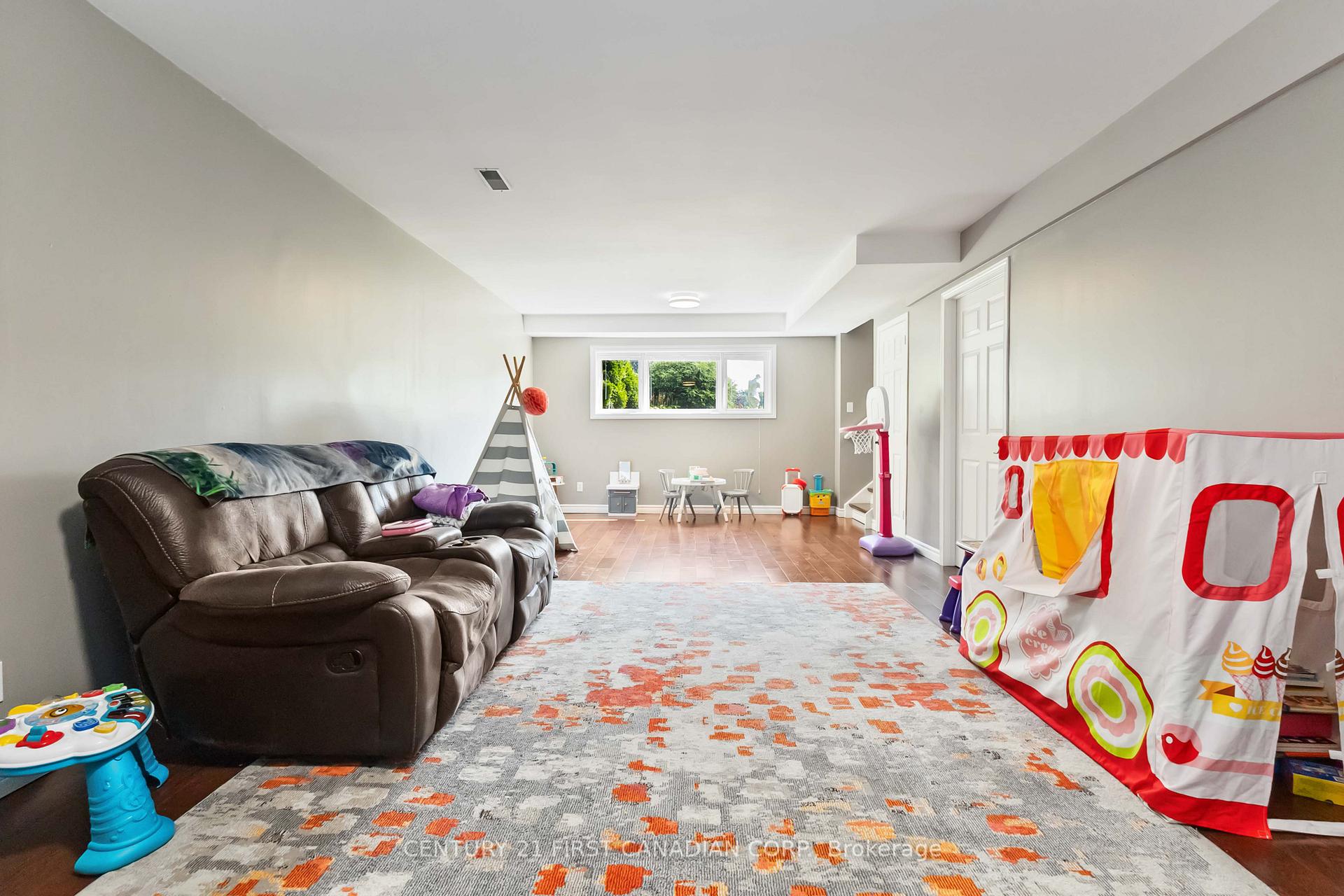 Photo 27 of 14 Blosdale Crescent, Middlesex Centre, Delaware Town — HOMEH