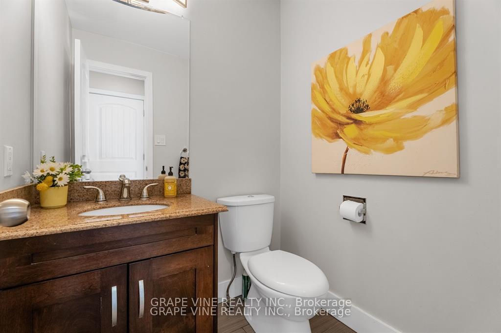 Photo 15 of 35 Bluemeadow Way, Ottawa, Kanata - Bridlewood — HOMEH