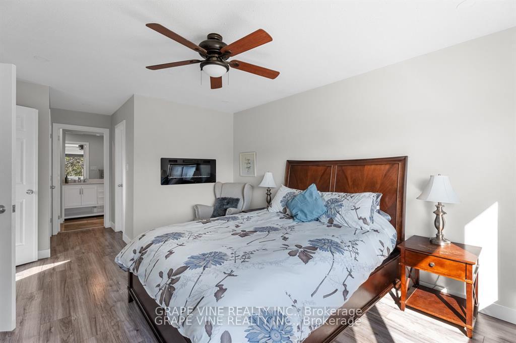 Photo 19 of 35 Bluemeadow Way, Ottawa, Kanata - Bridlewood — HOMEH