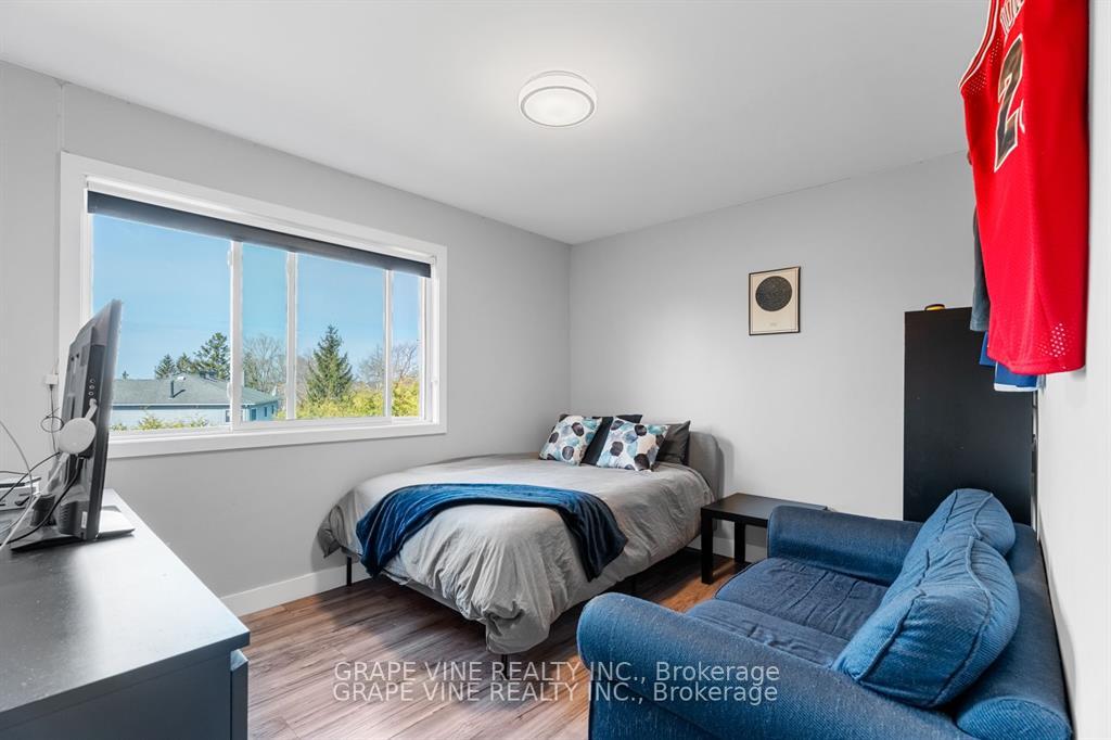 Photo 25 of 35 Bluemeadow Way, Ottawa, Kanata - Bridlewood — HOMEH