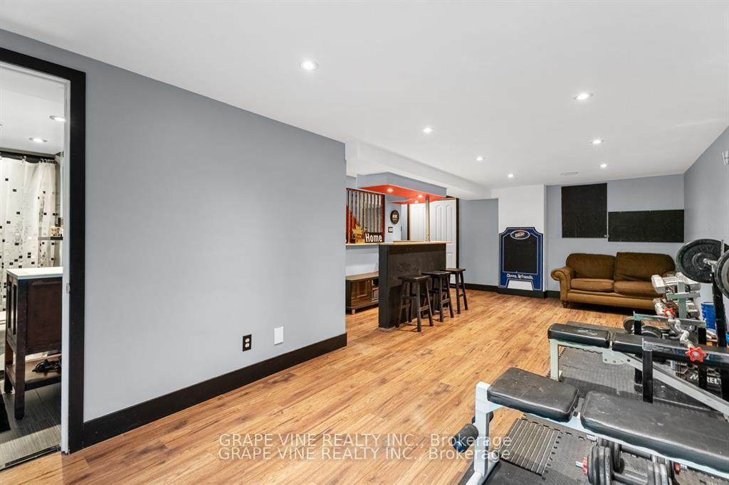 Photo 27 of 35 Bluemeadow Way, Ottawa, Kanata - Bridlewood — HOMEH