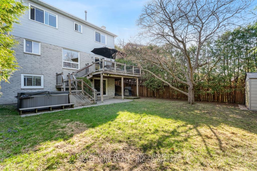 Photo 32 of 35 Bluemeadow Way, Ottawa, Kanata - Bridlewood — HOMEH