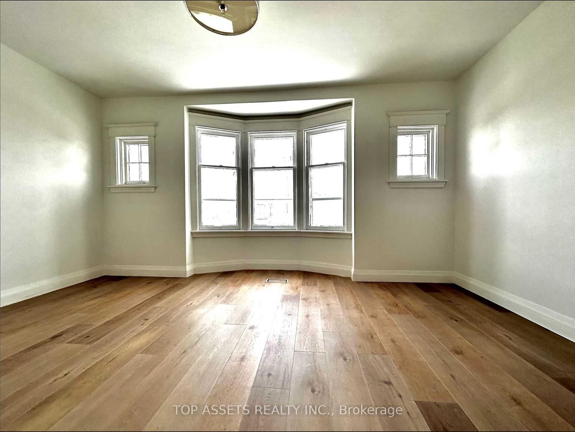 Photo 4 of 74 Barnesdale Avenue N, Hamilton, Stripley — HOMEH