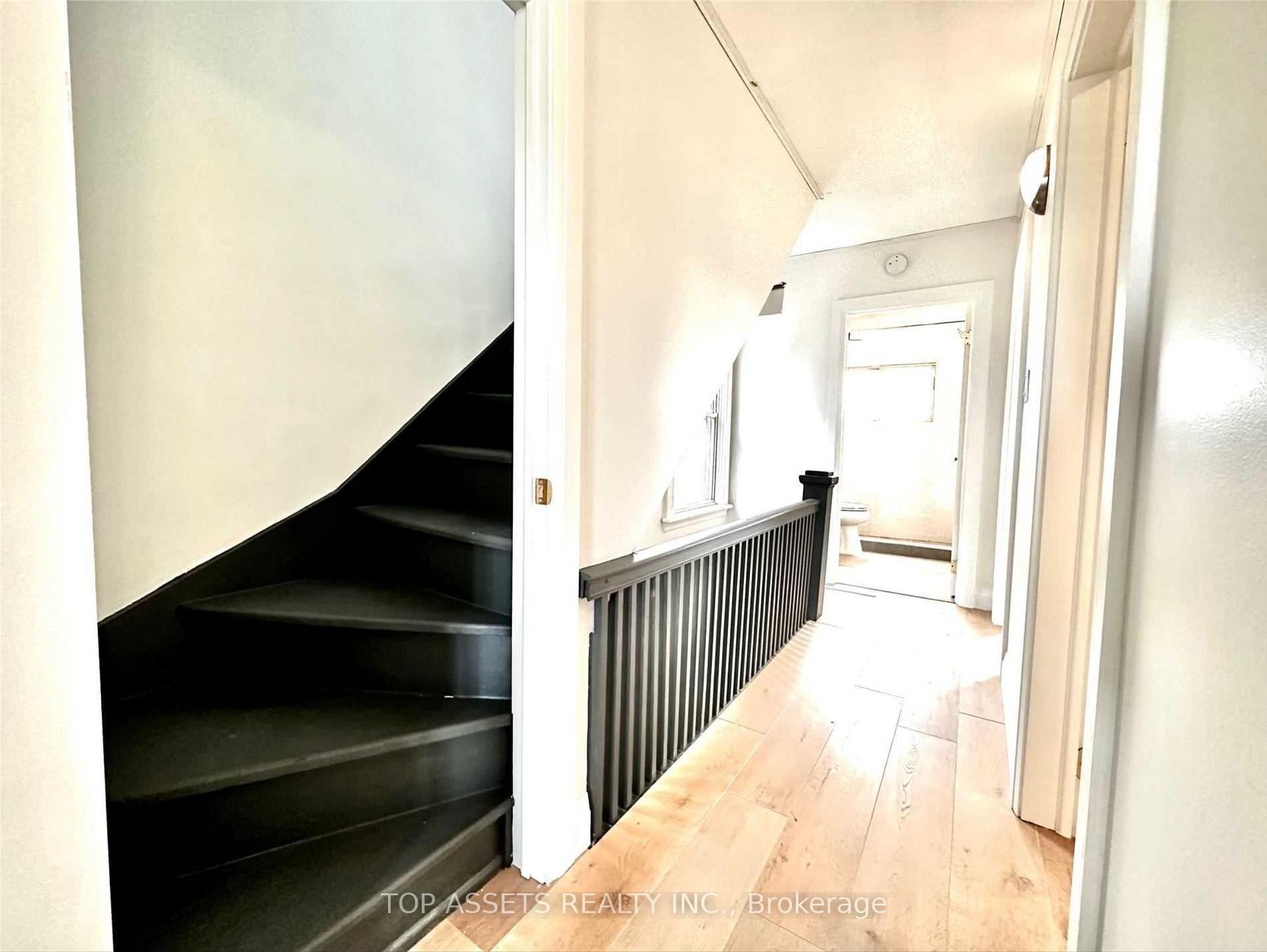 Photo 8 of 74 Barnesdale Avenue N, Hamilton, Stripley — HOMEH