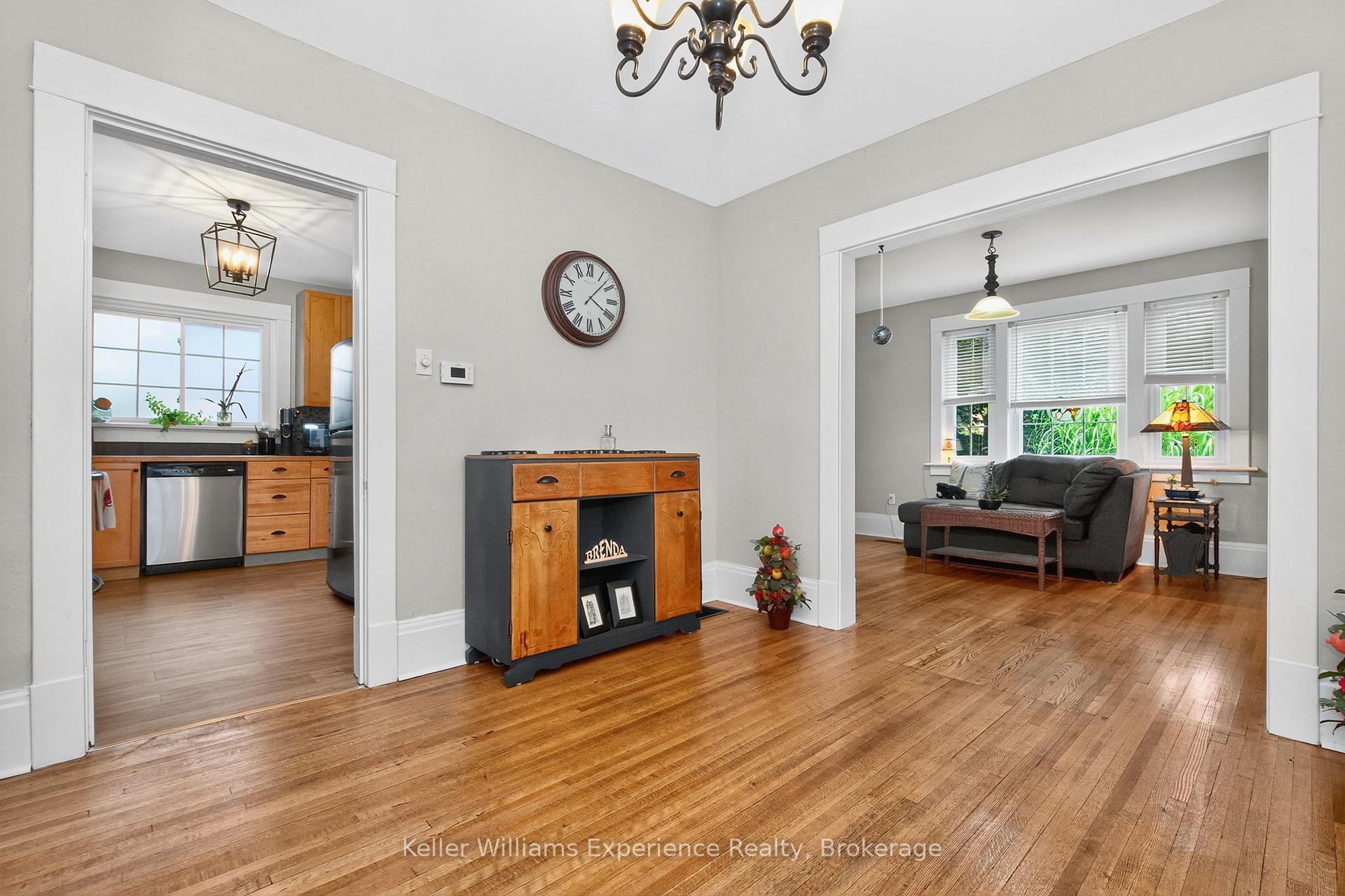 Photo 8 of 408 Russell Street, Midland — HOMEH
