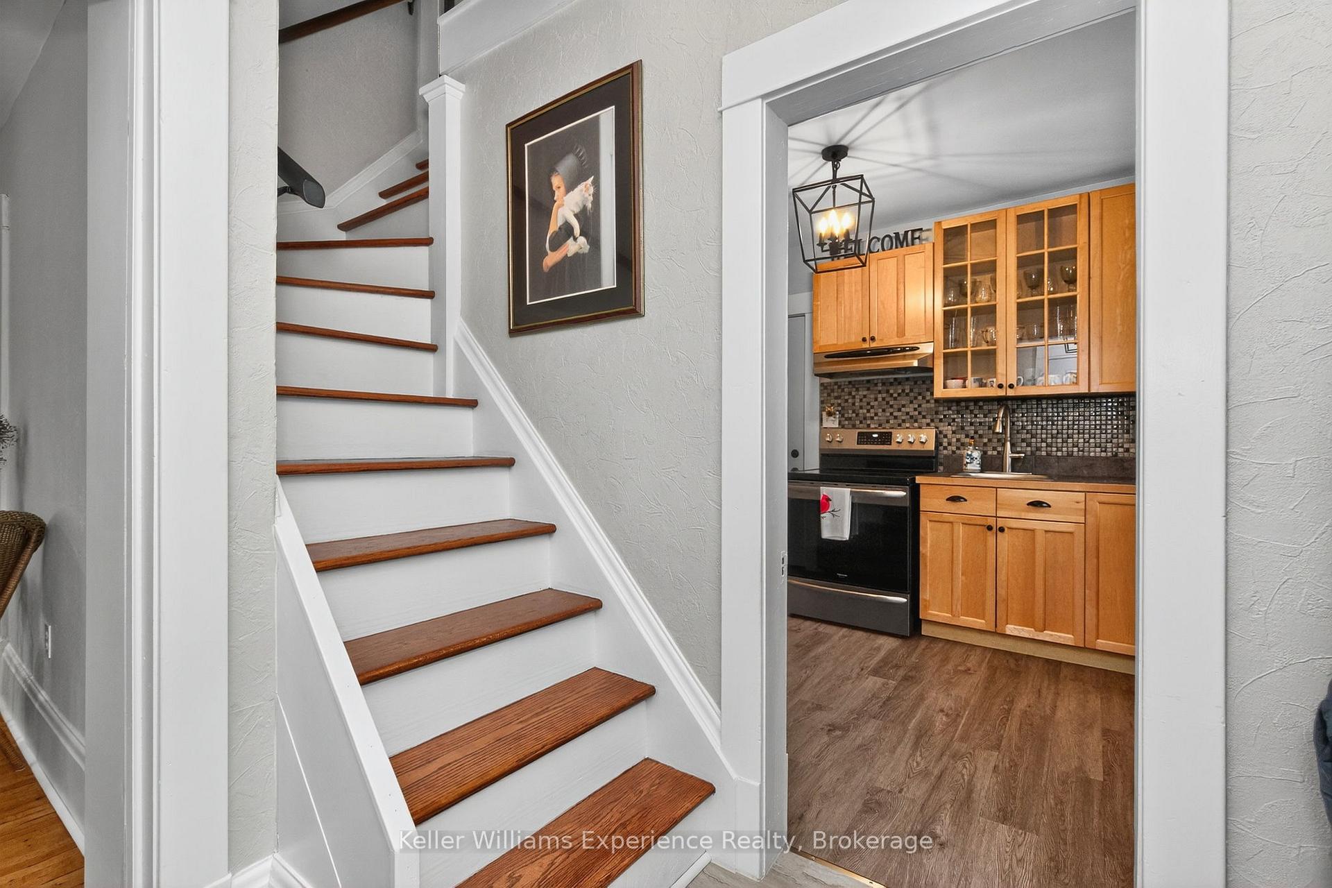 Photo 11 of 408 Russell Street, Midland — HOMEH