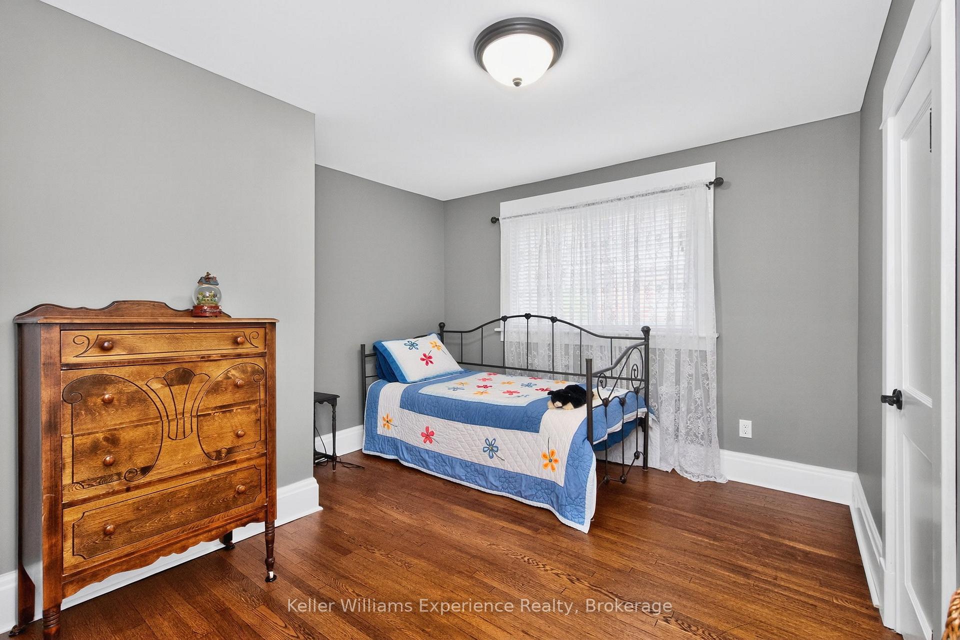 Photo 14 of 408 Russell Street, Midland — HOMEH