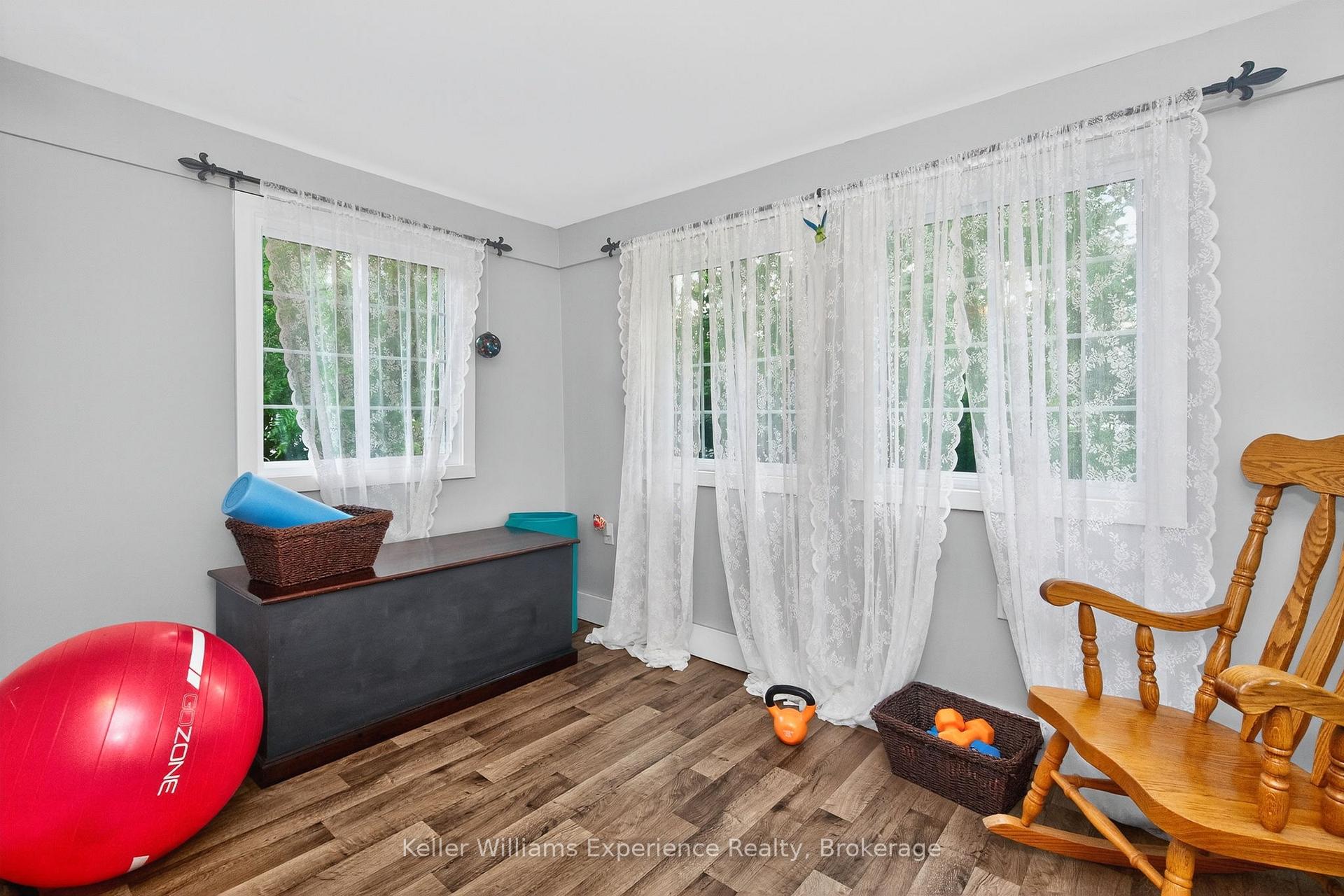 Photo 15 of 408 Russell Street, Midland — HOMEH